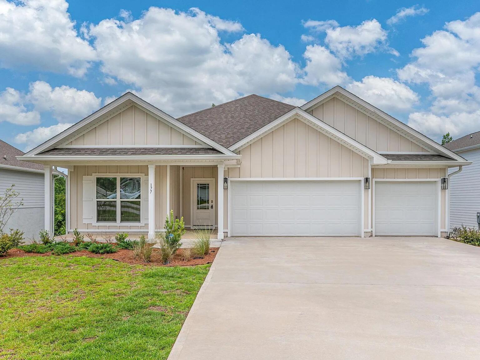 Seller offering 10k toward buyers closing costs! Beautiful 4-bedroom, 3-bathroom, 3-car garage home  in Hammock Oak Estates.