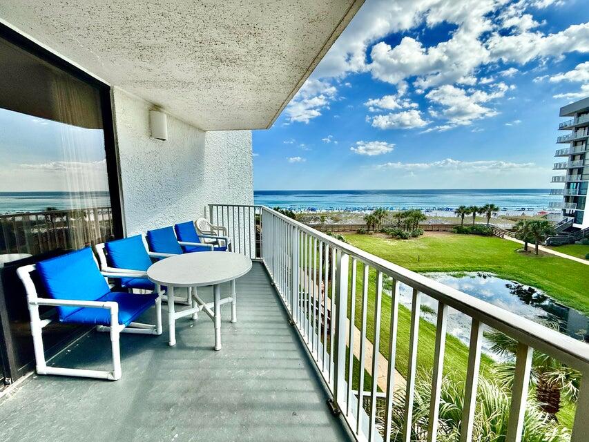 'Azure Waves' Best Views, Decor & Condition in Mainsail for the money! This 3rd floor remodeled unit has classy Coastal decor, fully furnished and rental ready! Be sure to see this one! Must close after October 5.