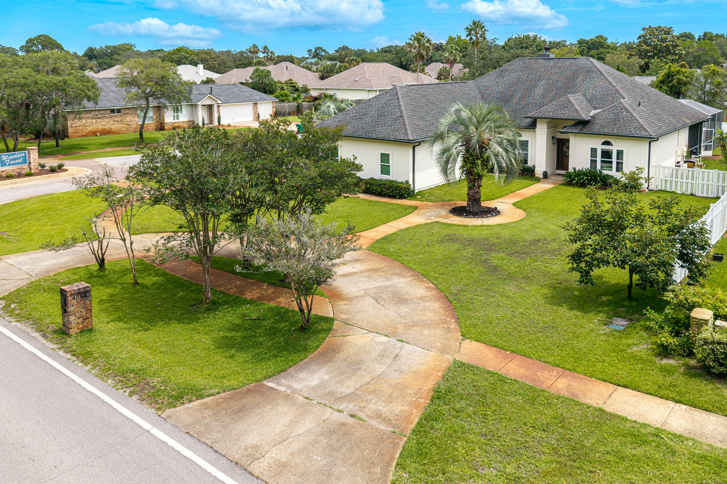WINDSOR FOREST - Residential