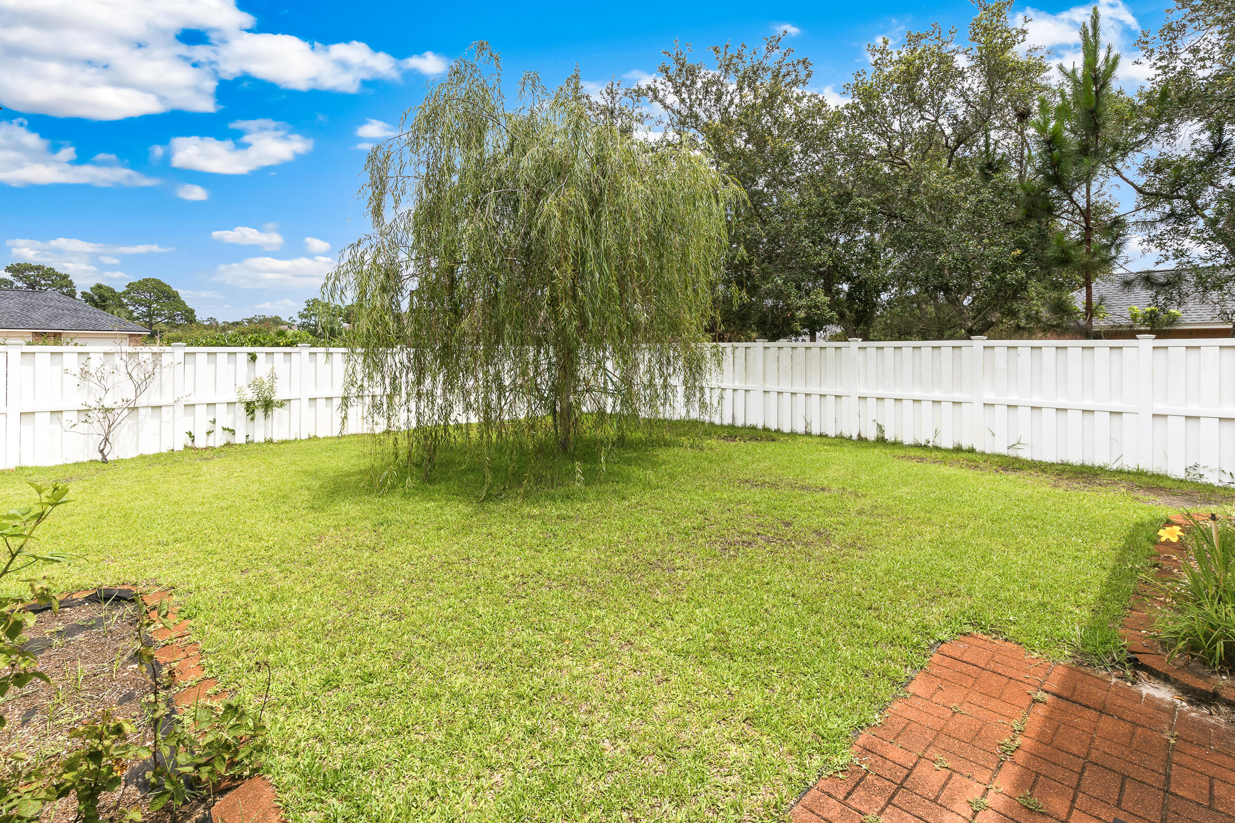 WINDSOR FOREST - Residential