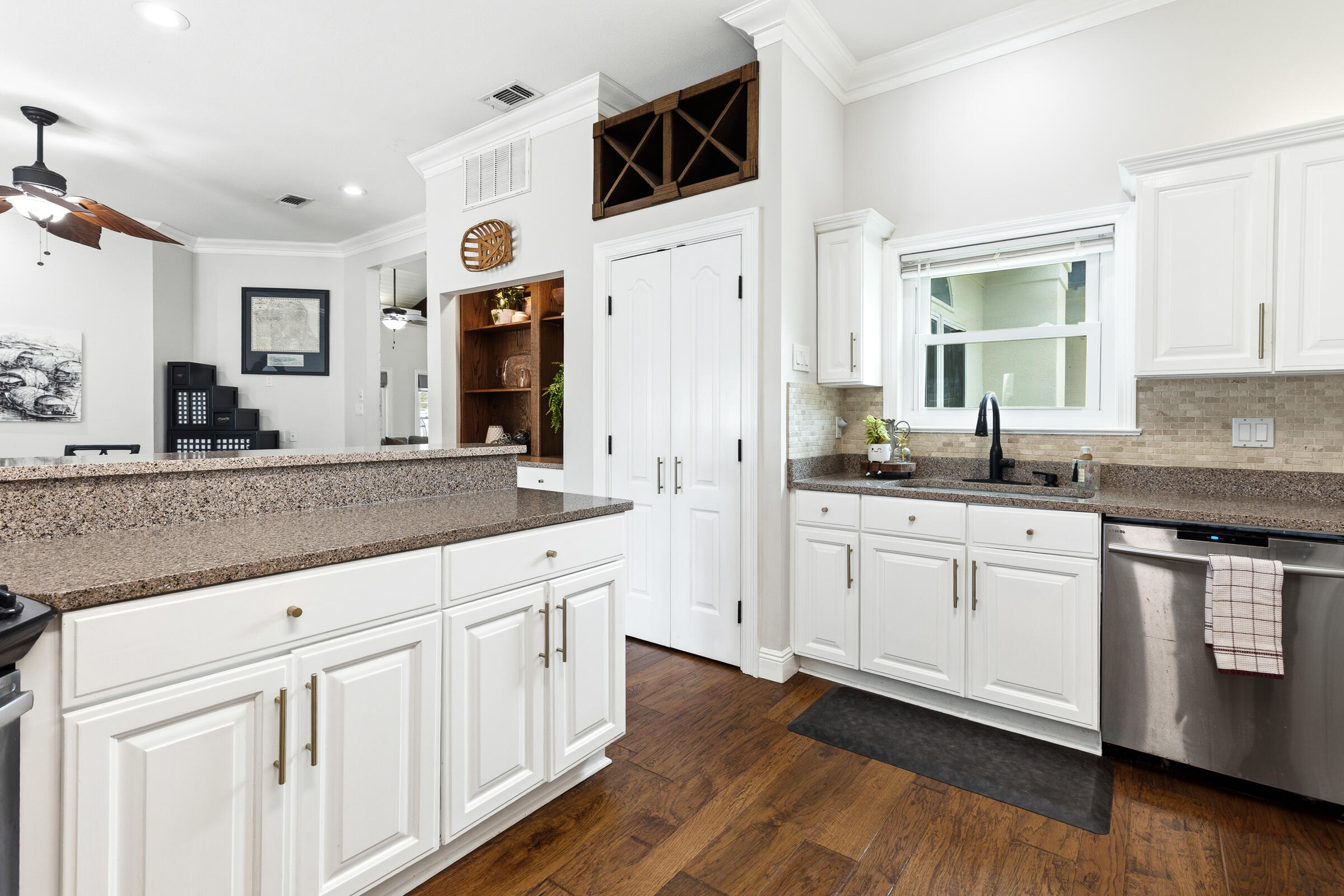 WINDSOR FOREST - Residential