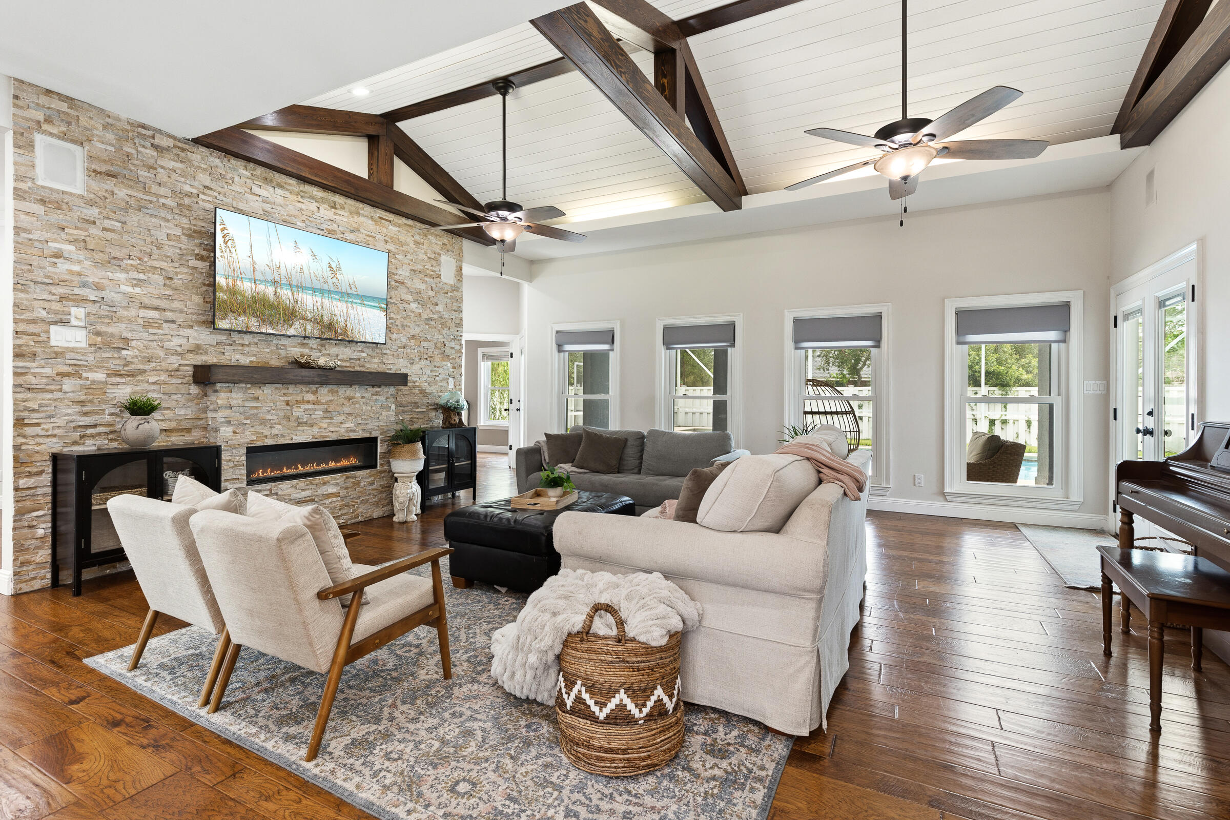 WINDSOR FOREST - Residential