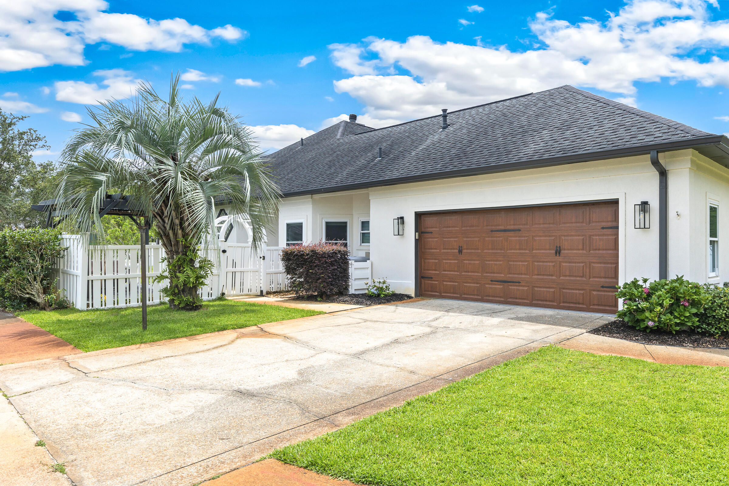 WINDSOR FOREST - Residential