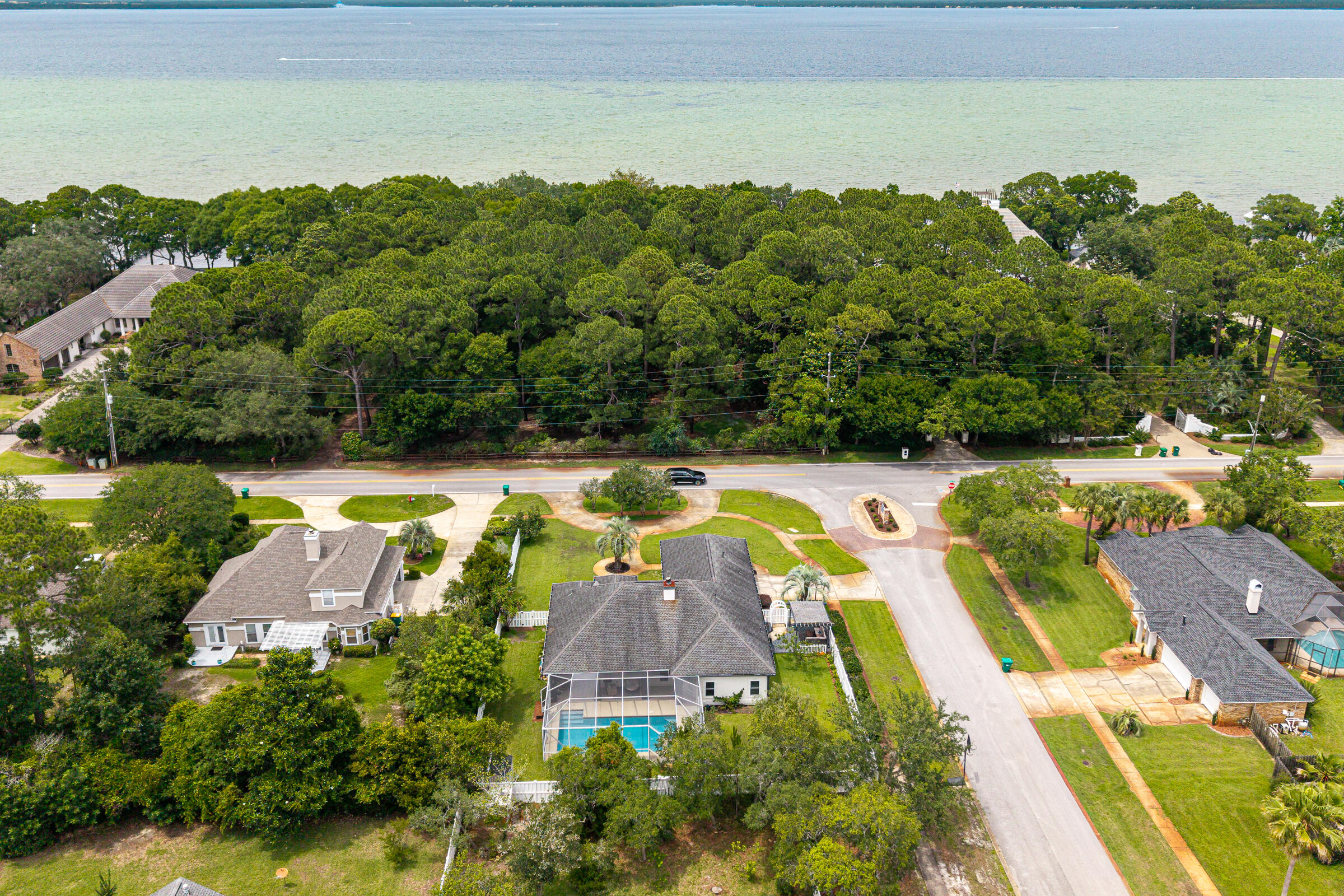 WINDSOR FOREST - Residential