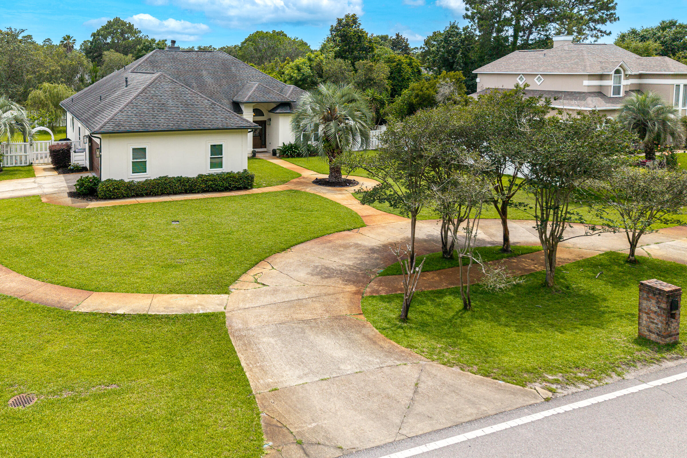 WINDSOR FOREST - Residential