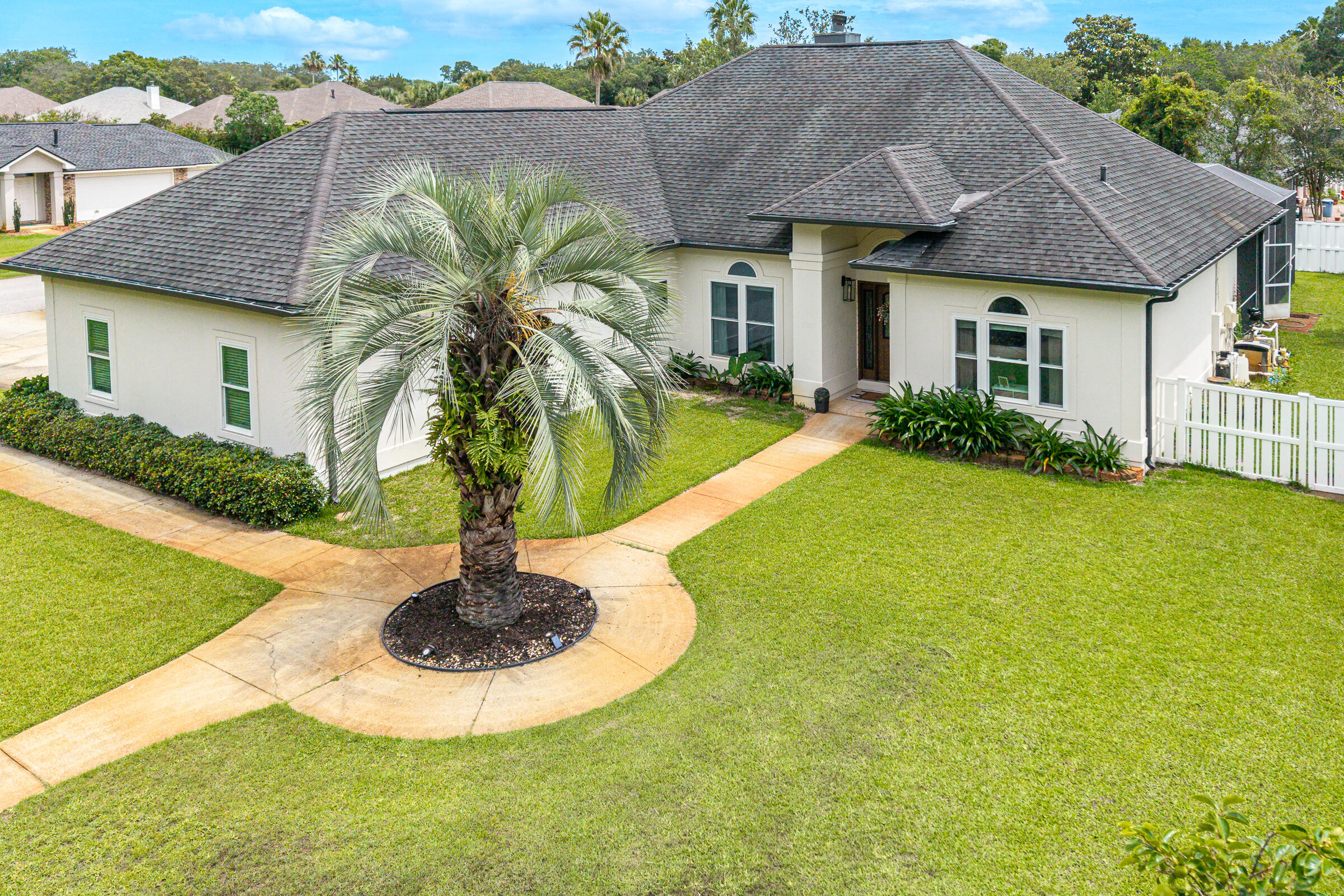 WINDSOR FOREST - Residential