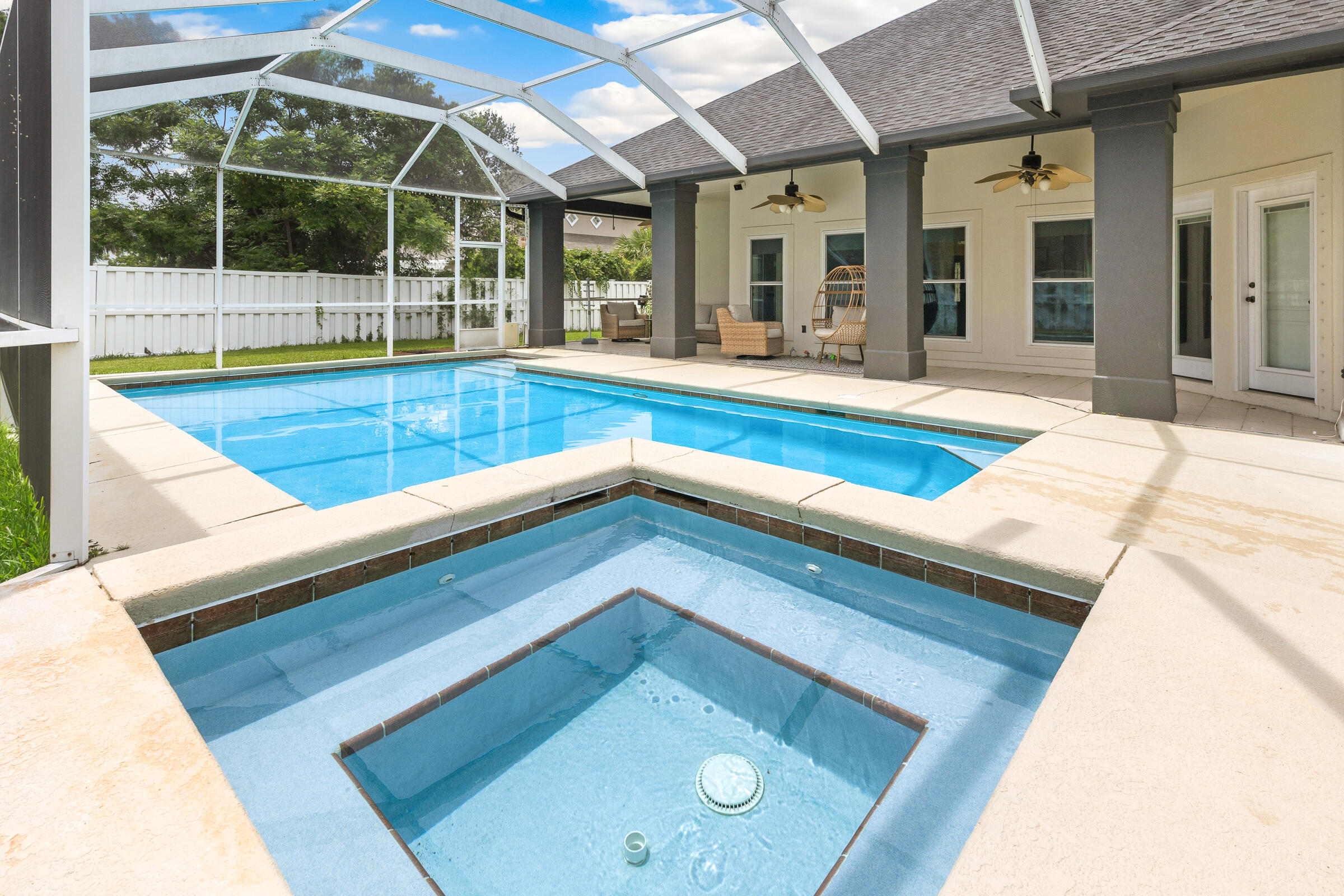 WINDSOR FOREST - Residential
