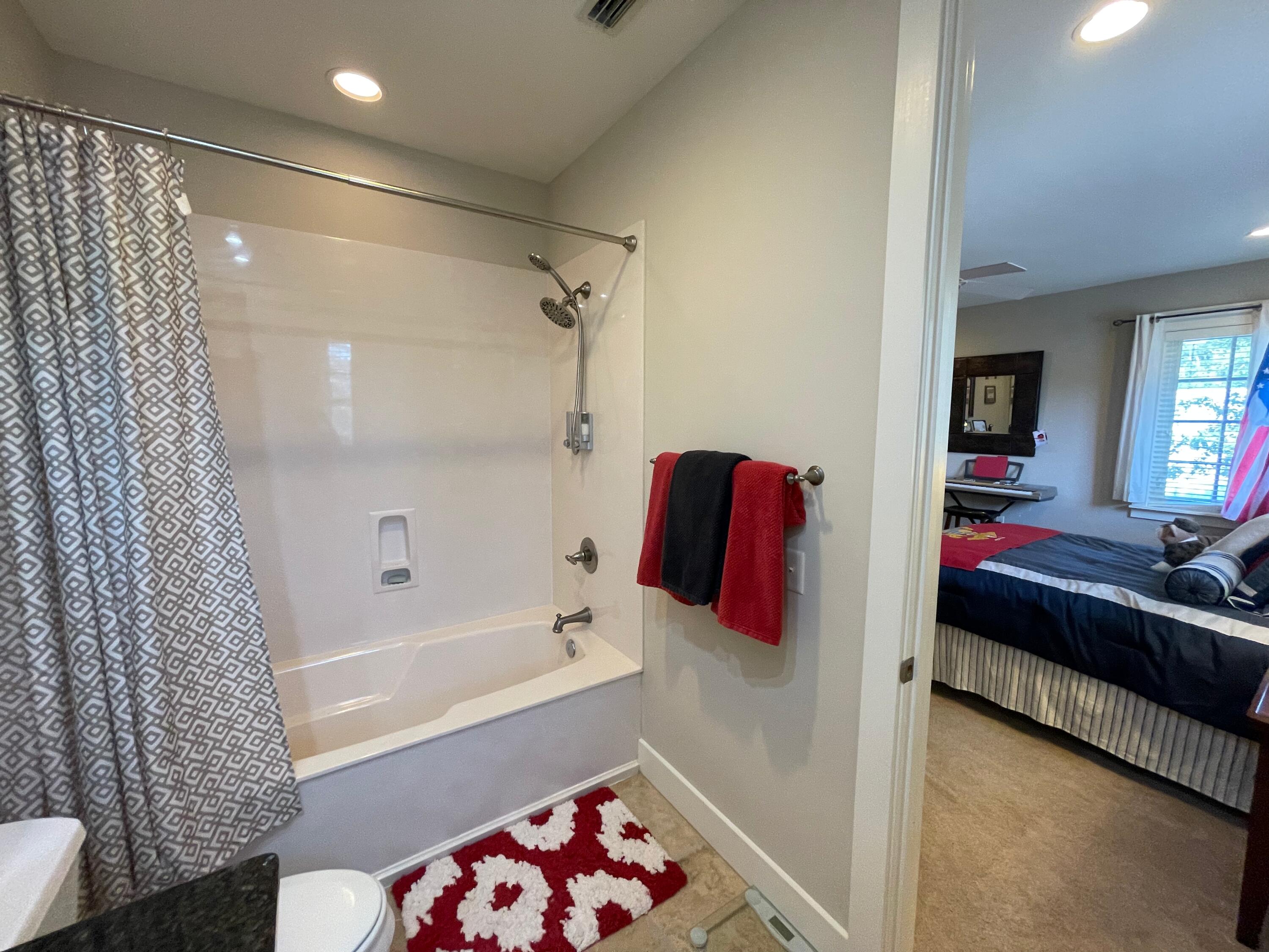 CARSON OAKS - Residential Lease