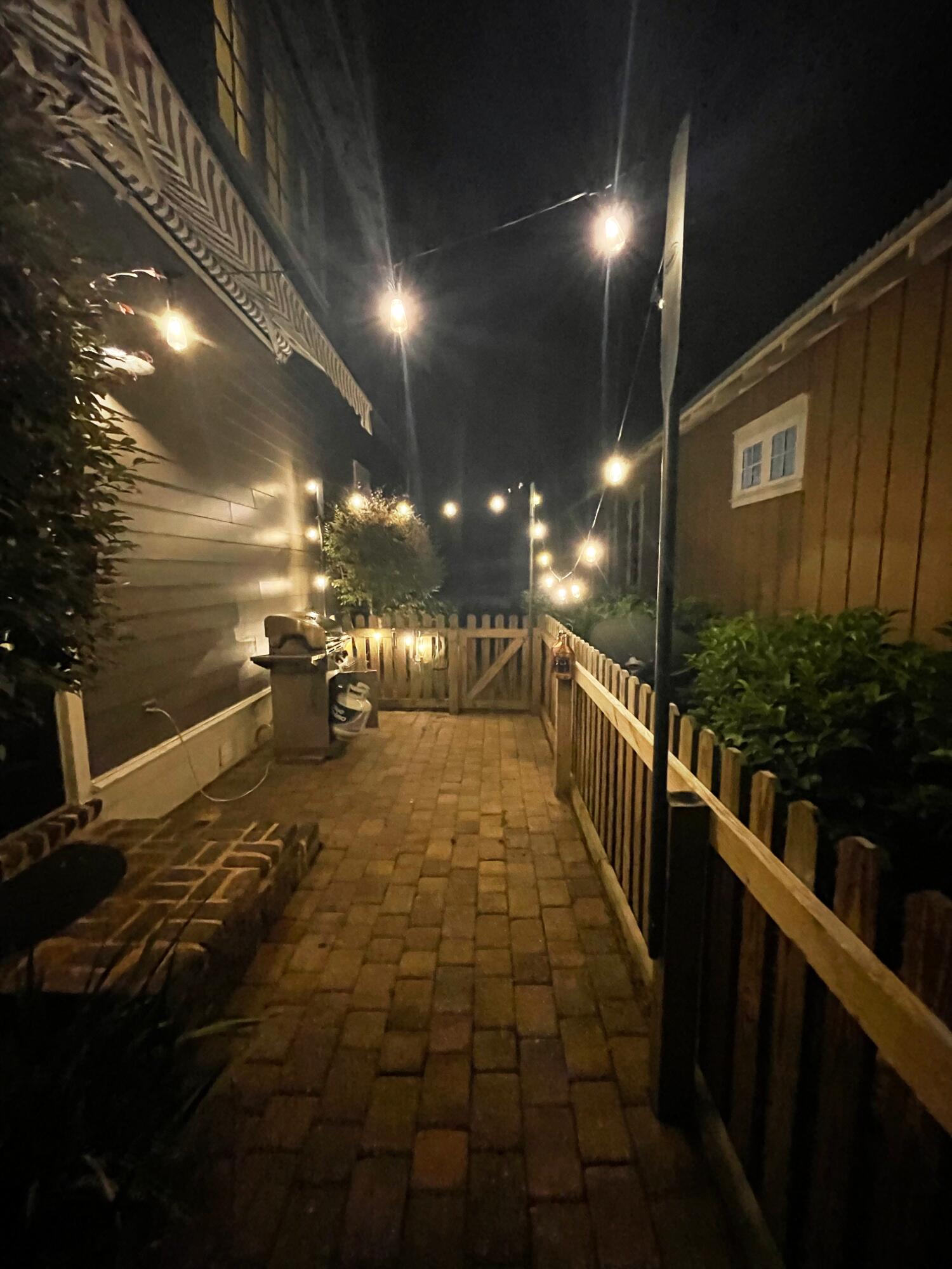 CARSON OAKS - Residential Lease