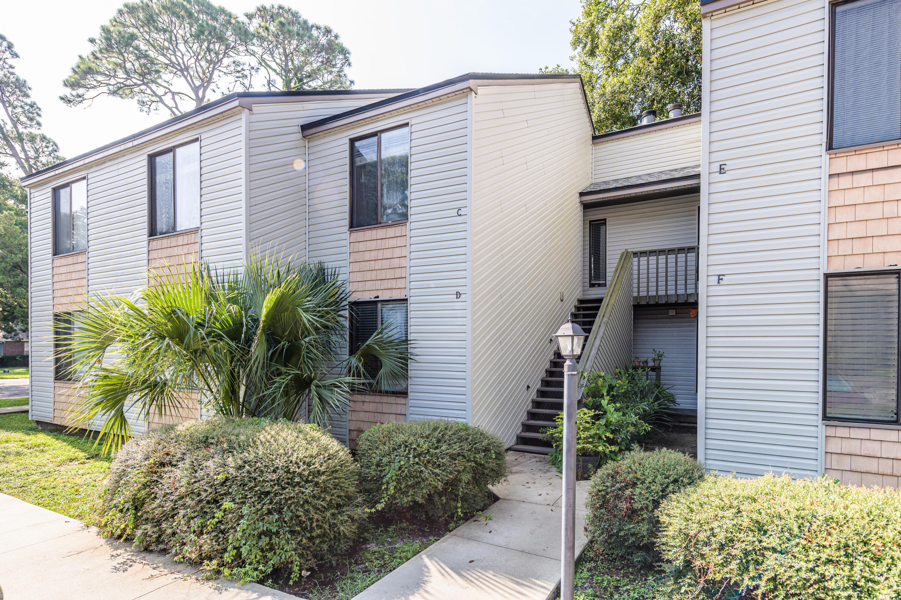 ELM PLACE CONDO - Residential