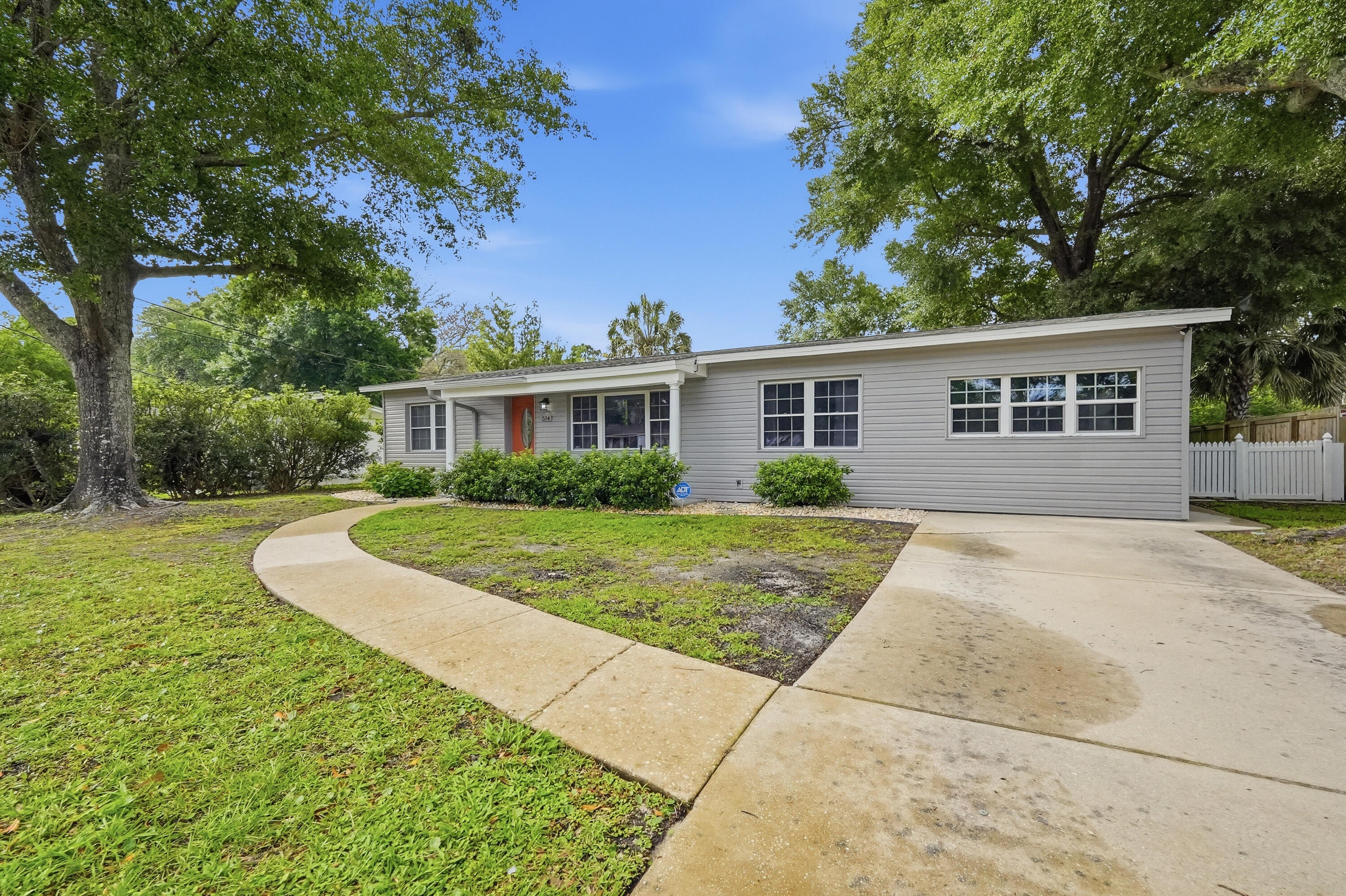 ROSEWOOD HOMES - Residential
