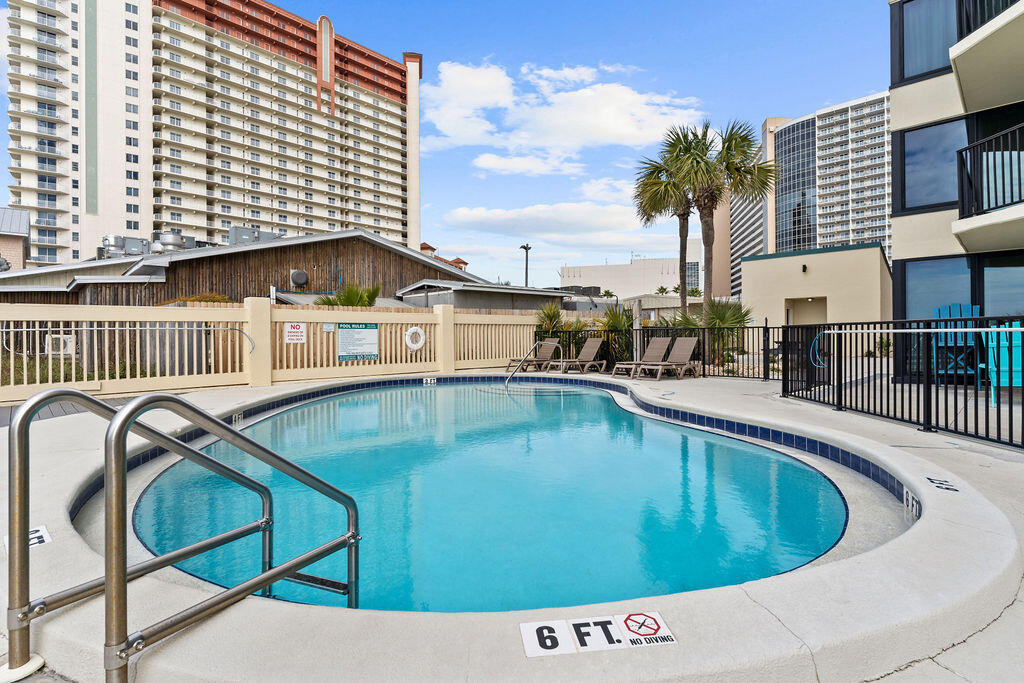 SUNBIRD CONDO - Residential