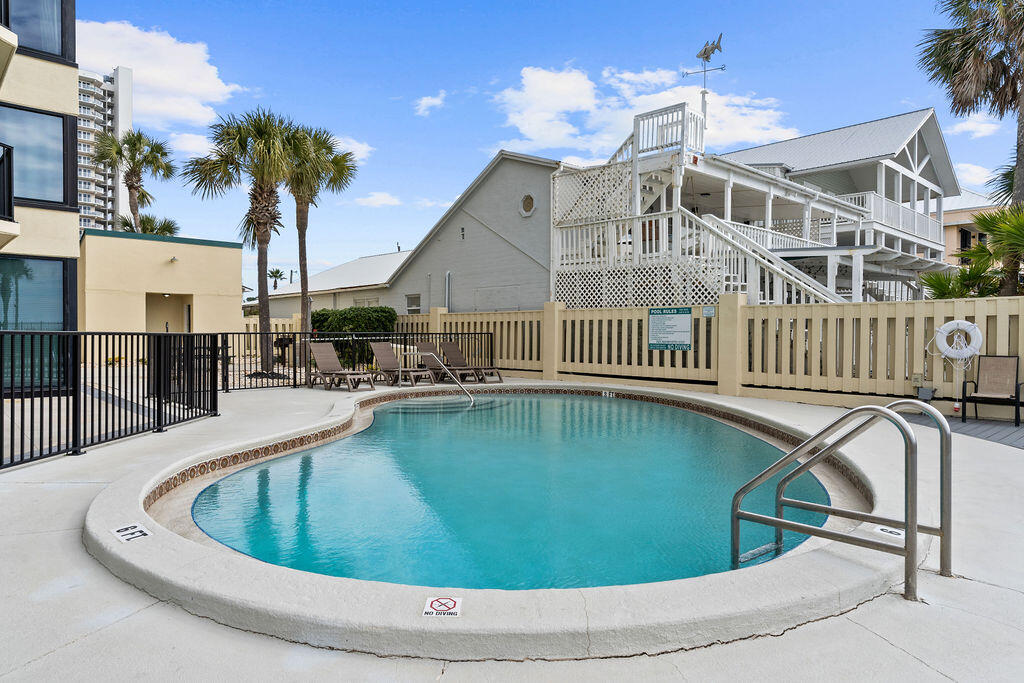 SUNBIRD CONDO - Residential
