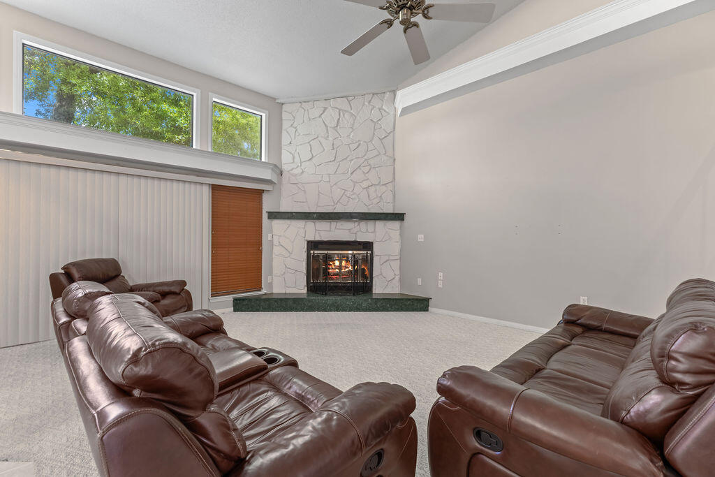 DONLABROOK GARDYNS - Residential