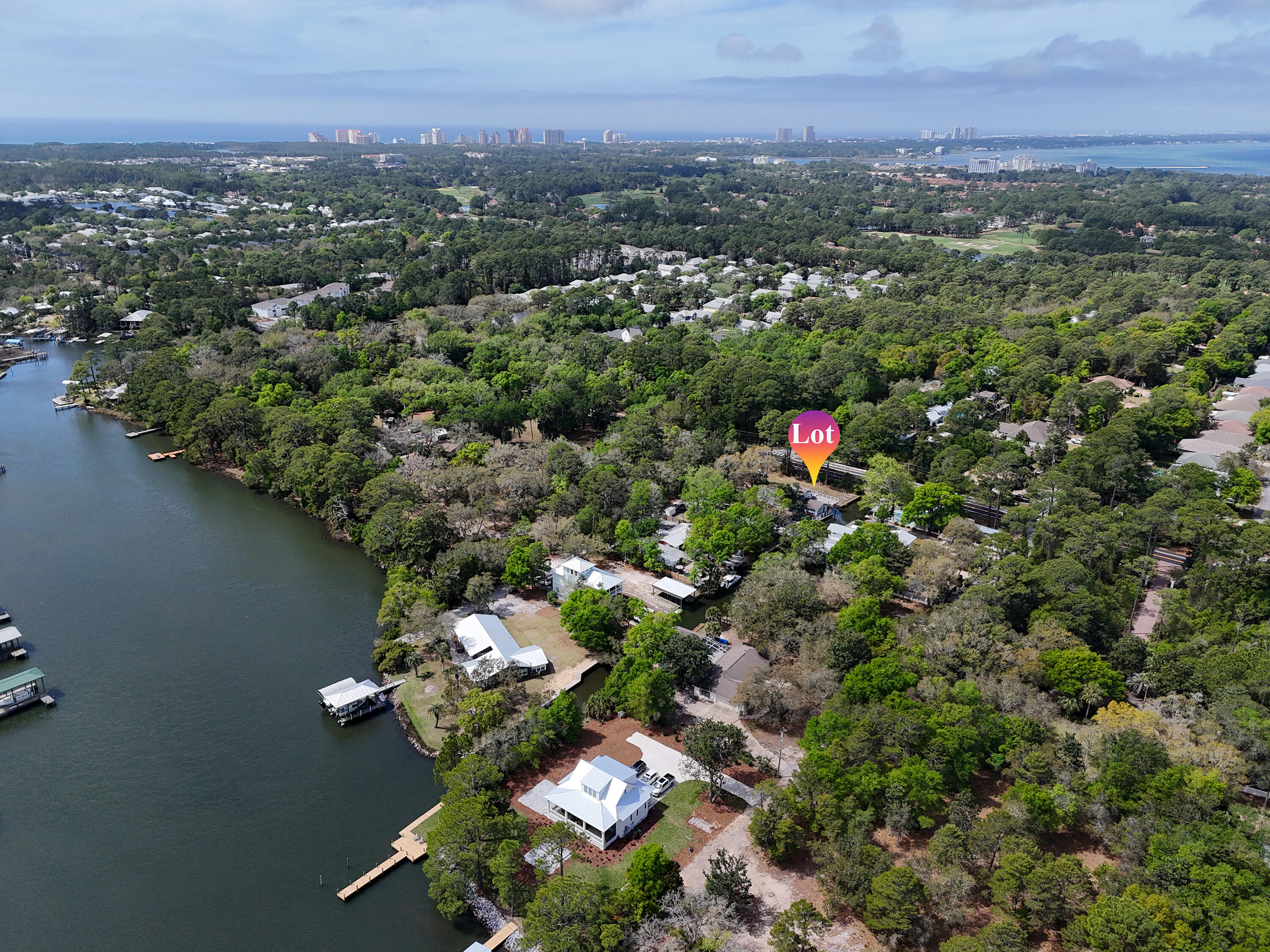 HARBOR OAKS - Land