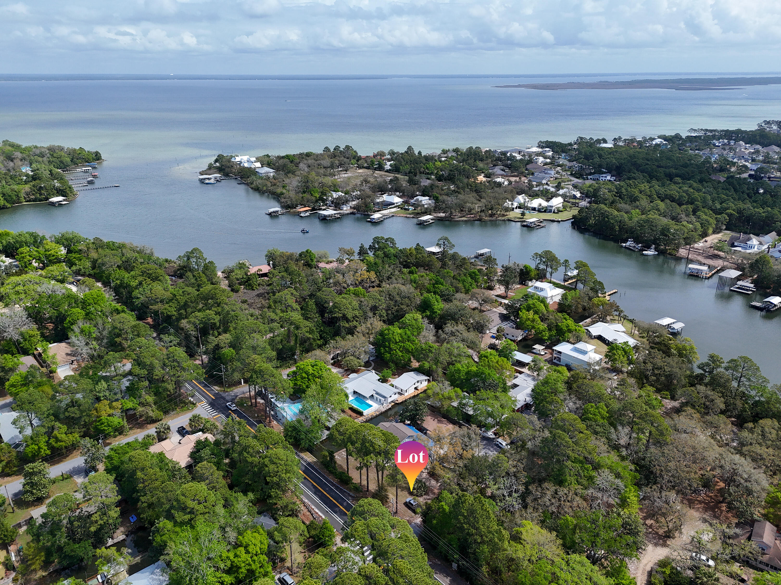 HARBOR OAKS - Land
