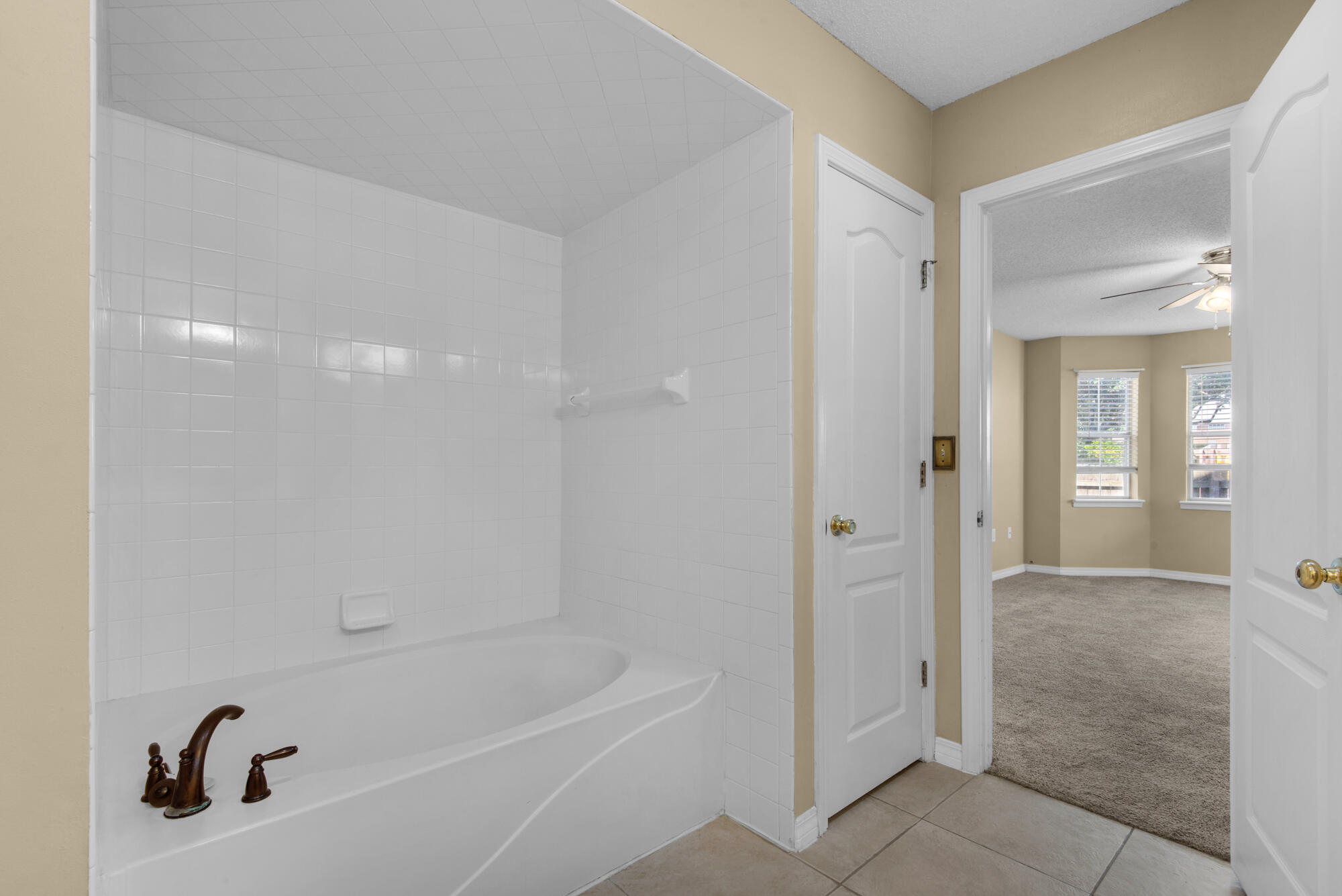 SHALIMAR COMMONS - Residential Lease