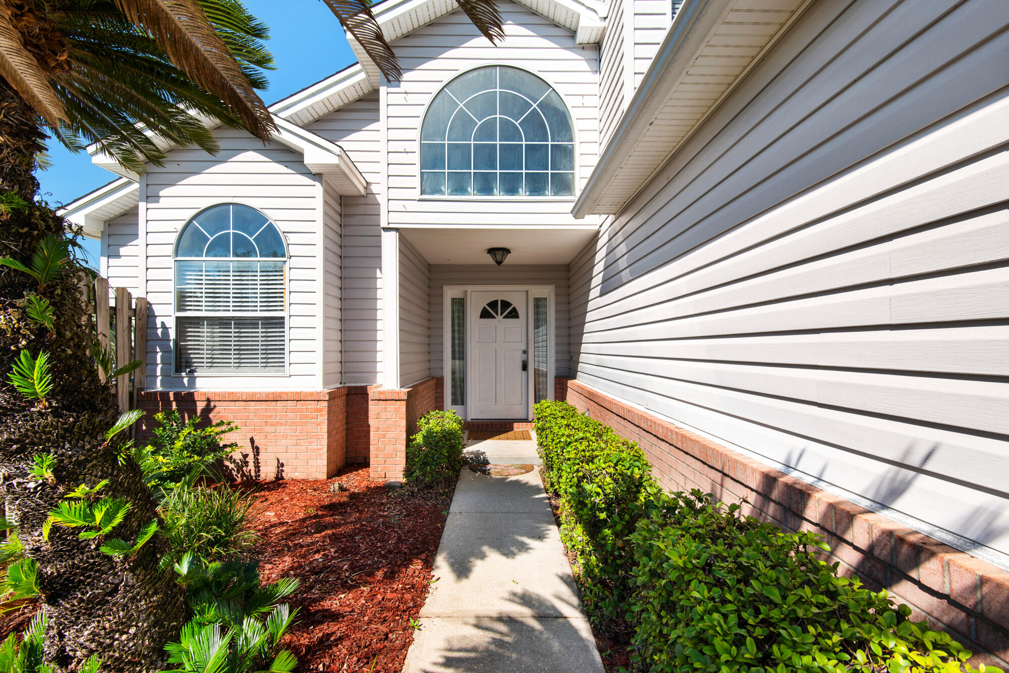 SHALIMAR COMMONS - Residential Lease