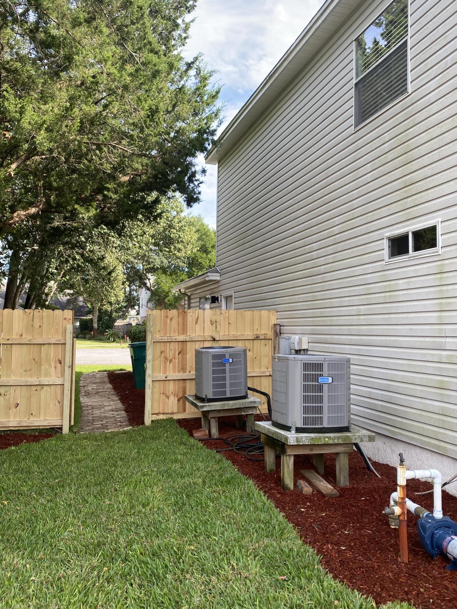 SHALIMAR COMMONS - Residential Lease