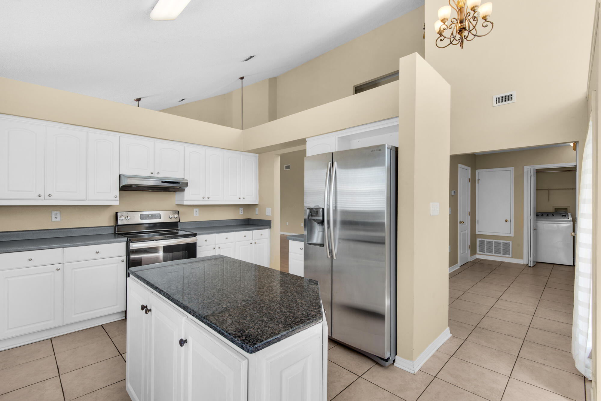 SHALIMAR COMMONS - Residential Lease