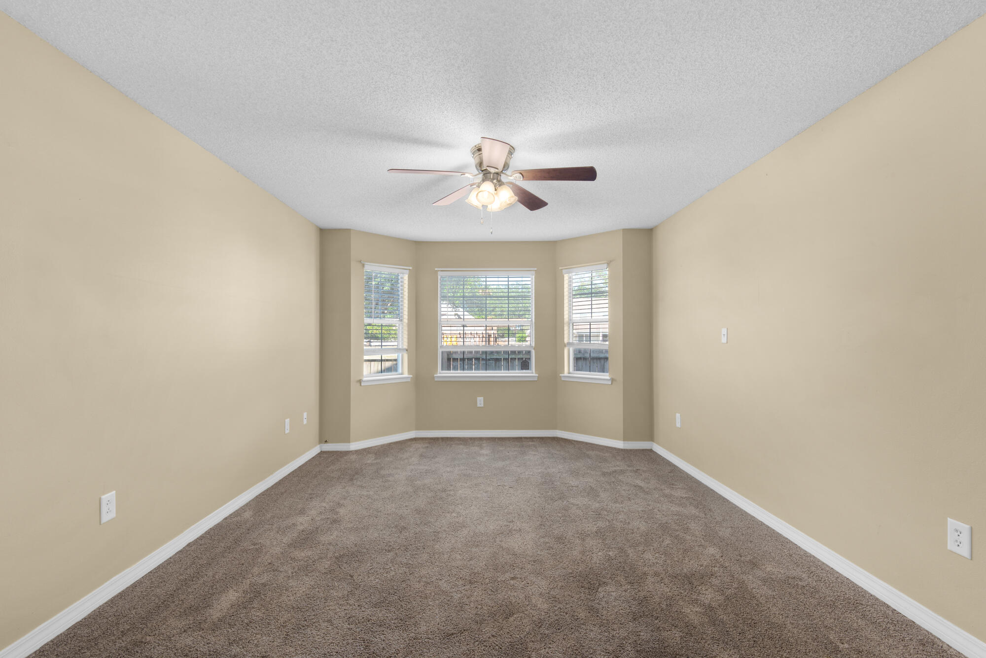 SHALIMAR COMMONS - Residential Lease