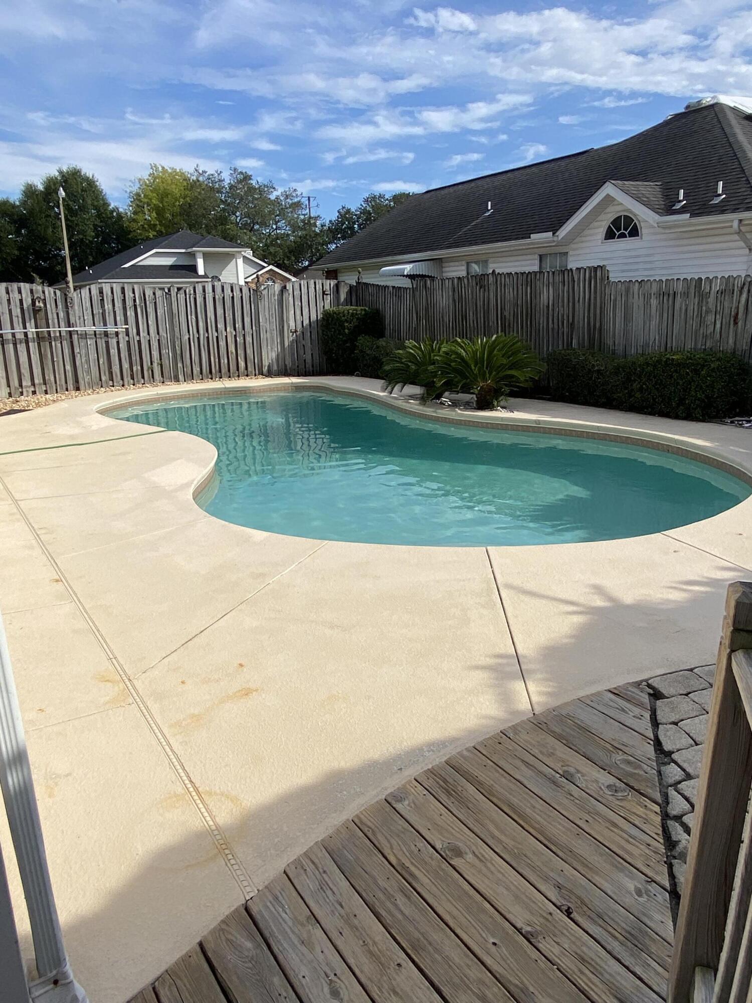 SHALIMAR COMMONS - Residential Lease