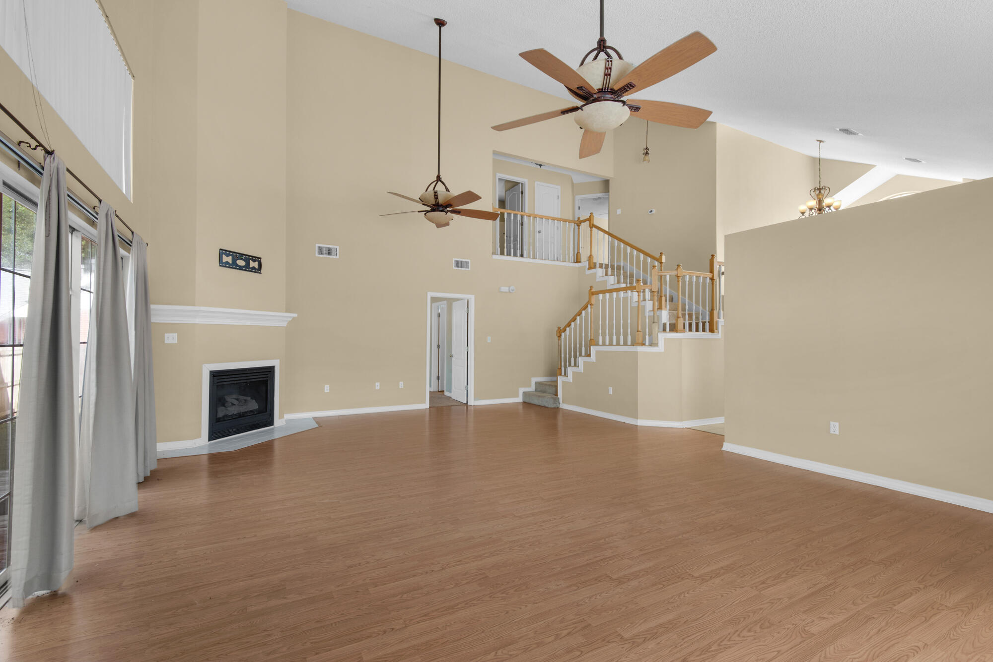 SHALIMAR COMMONS - Residential Lease
