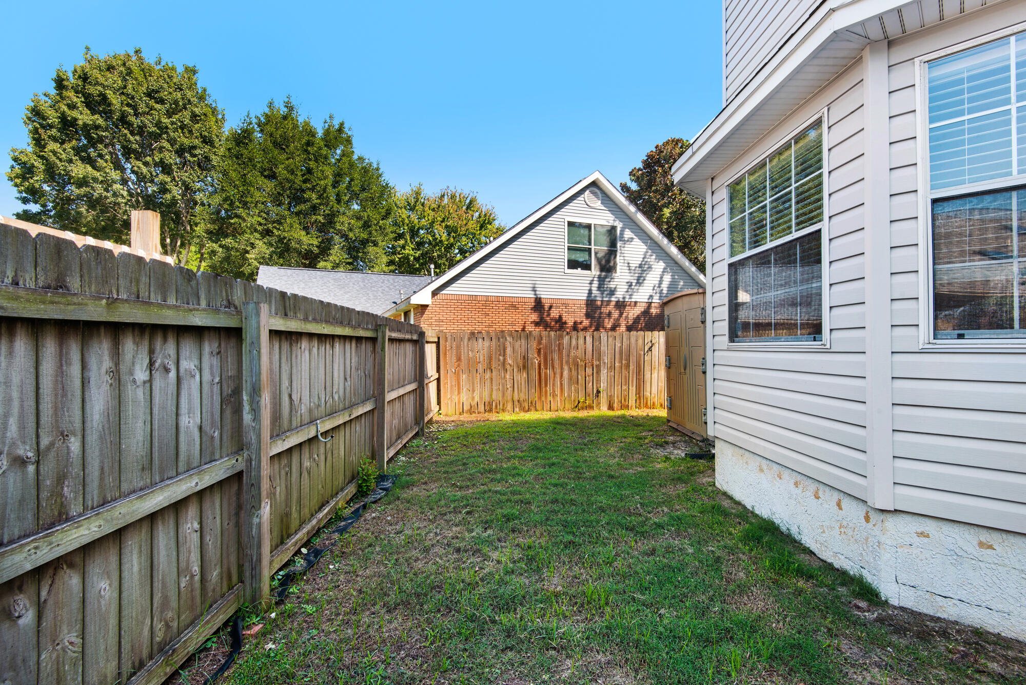 SHALIMAR COMMONS - Residential Lease