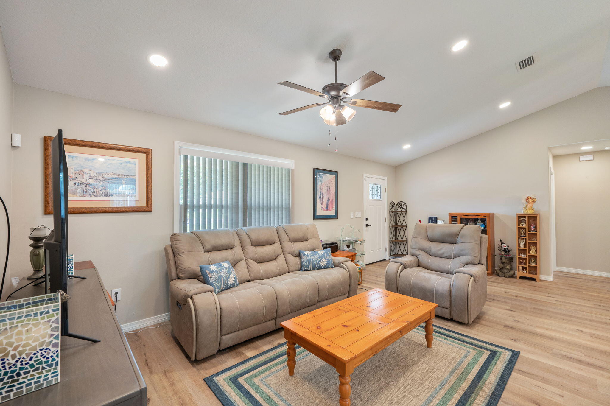 OAKWOOD LAKES ESTATES - Residential