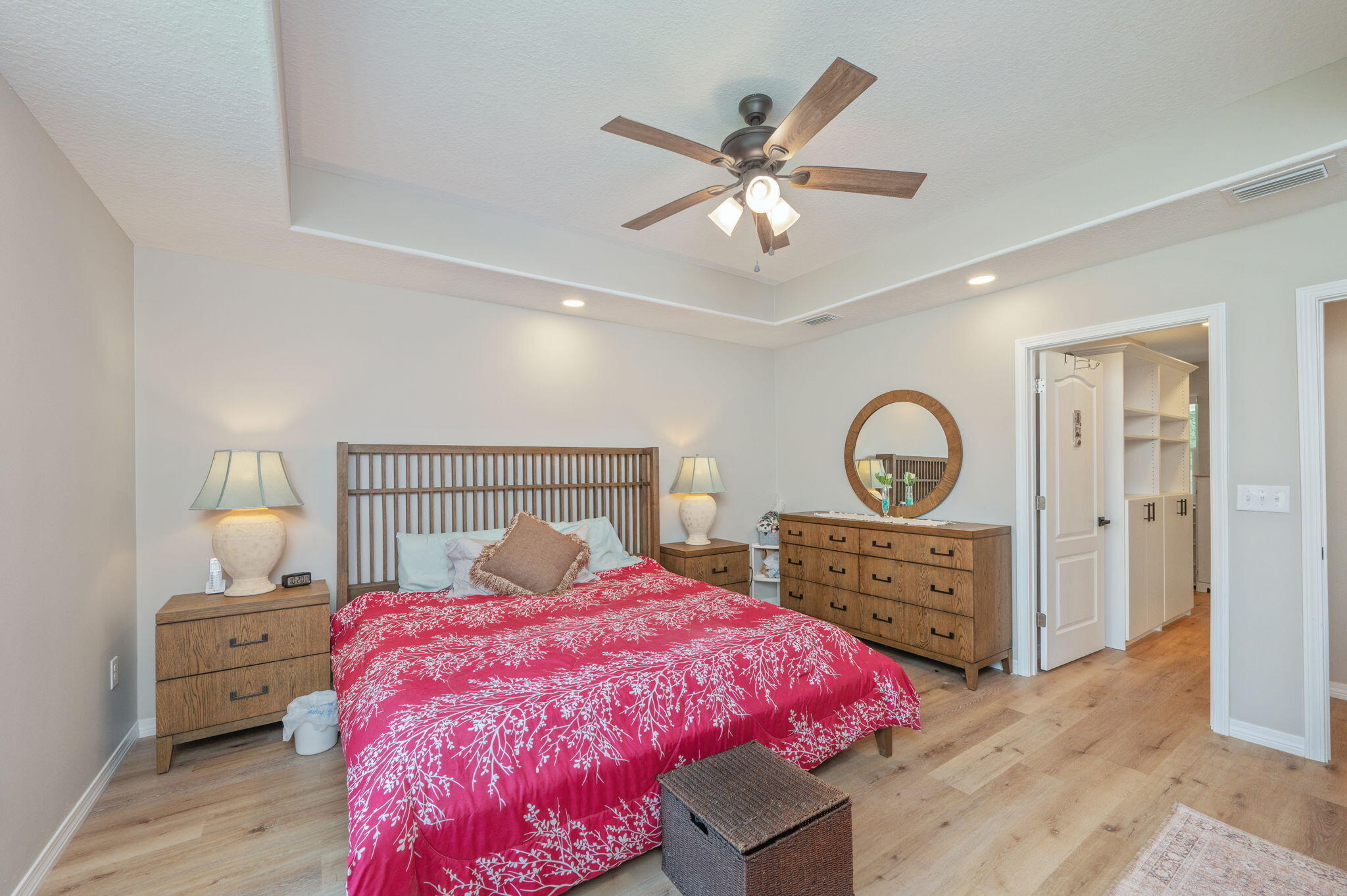 OAKWOOD LAKES ESTATES - Residential