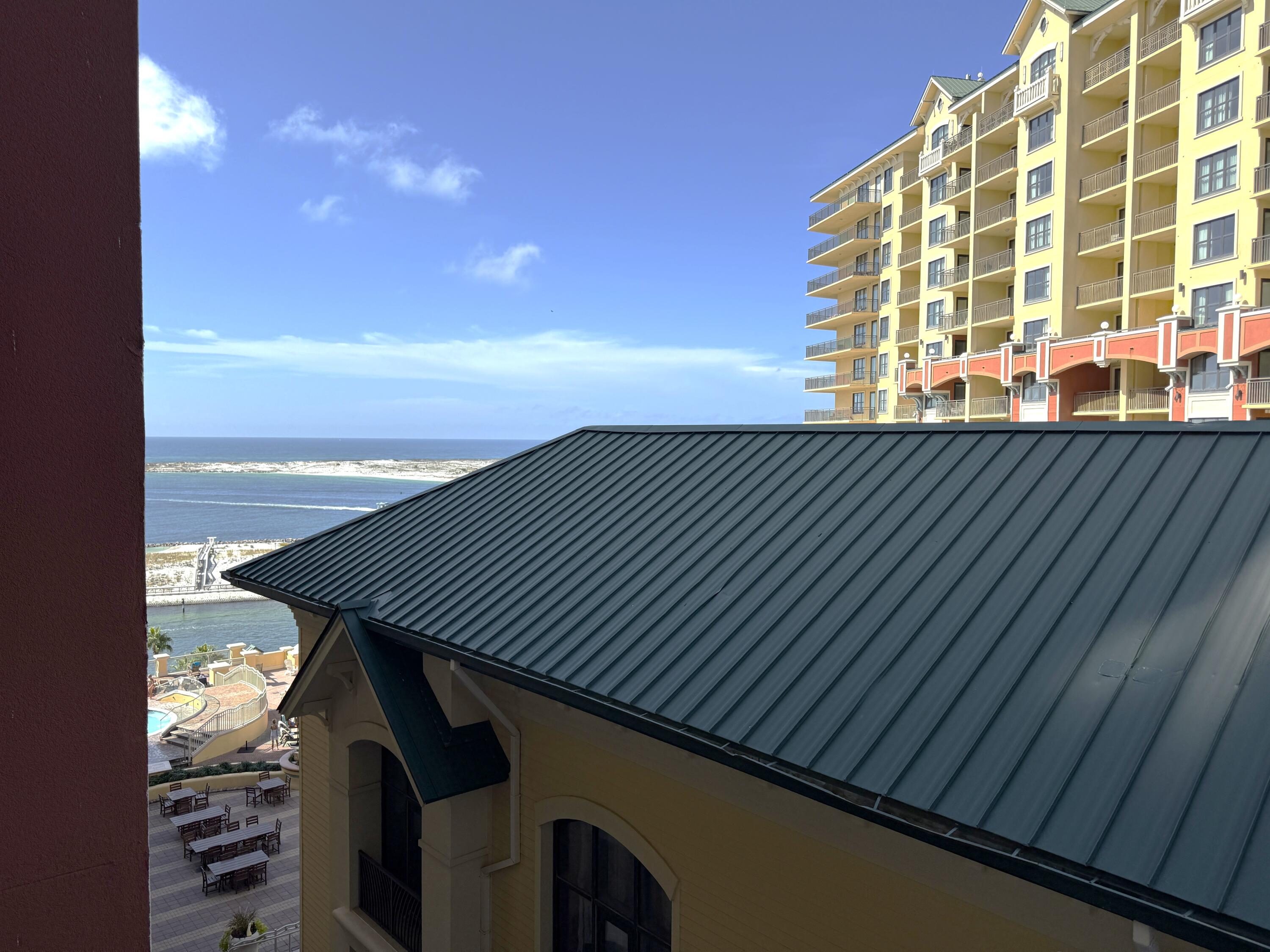 EMERALD GRANDE - Residential