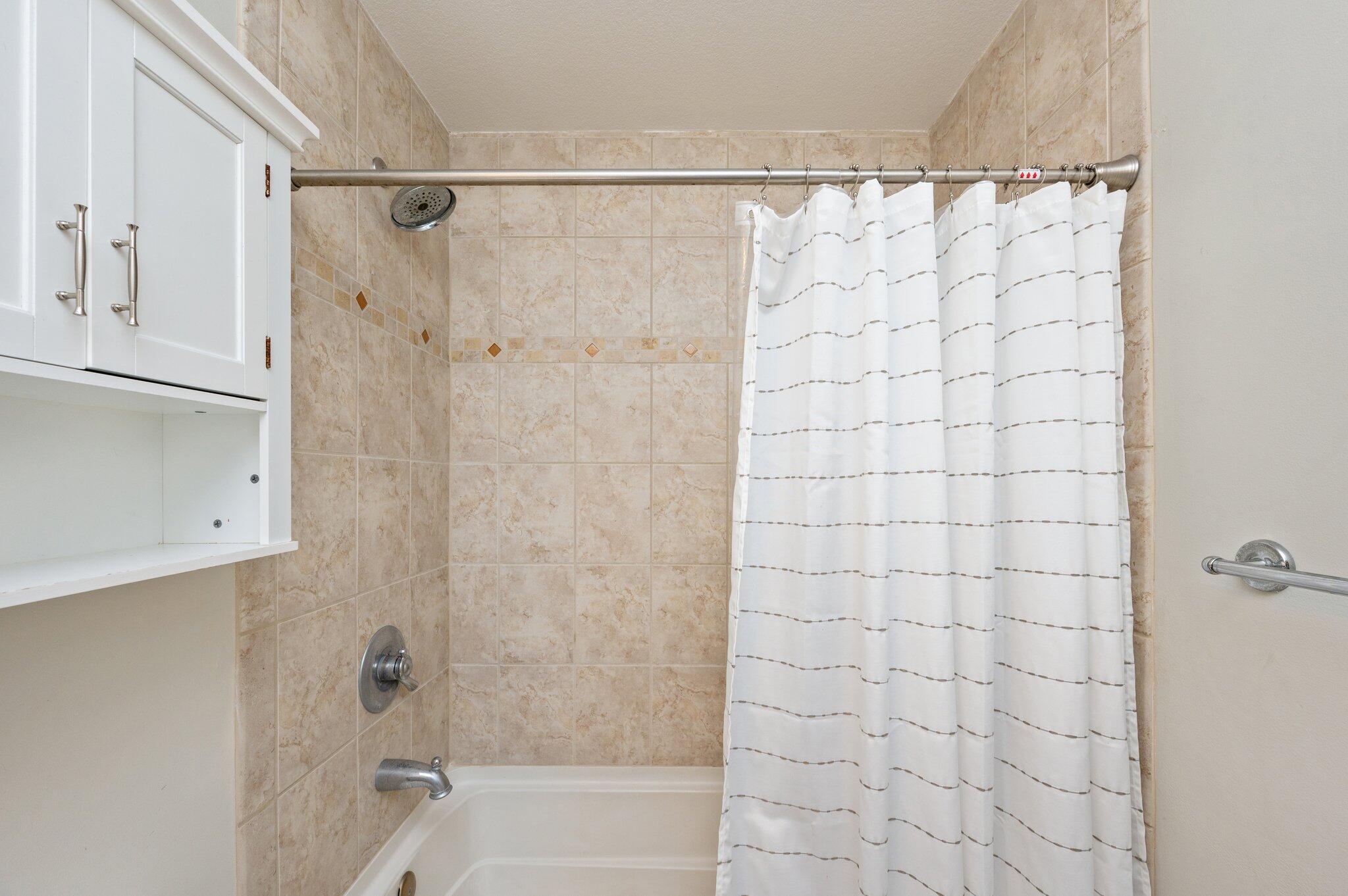 CARIBBEAN EAST - Residential Lease