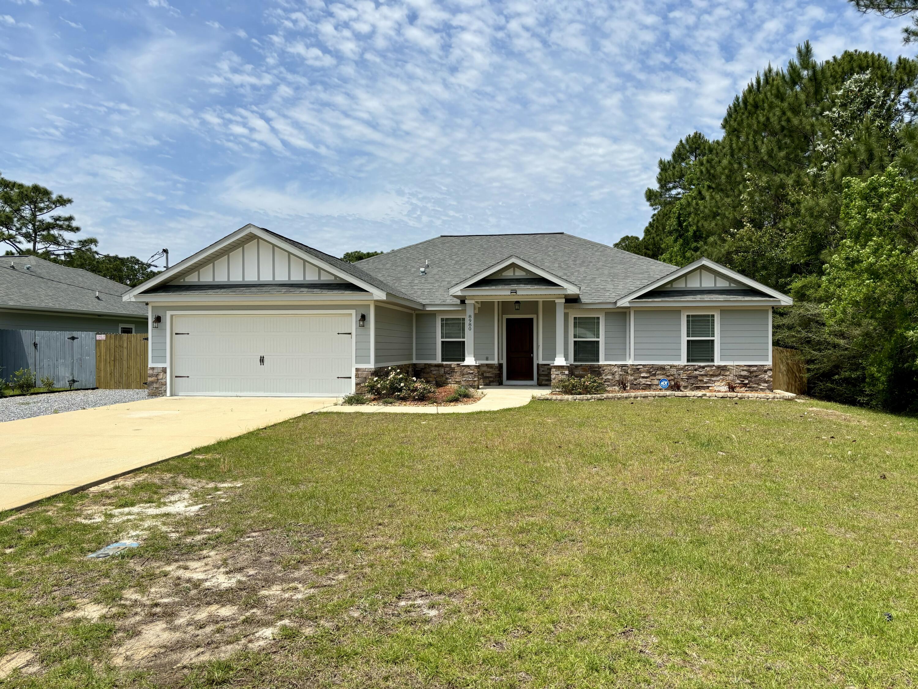 This is the home you have been looking for. Three bedrooms and three full bathrooms give you lots of room inside and the .57 acre lot gives you even more room outside! The home has a 2 car garage and plenty of driveway parking as well. The home has a laundry room inside. Call today to schedule a tour.
Monthly rent = $2,700
Security Deposit = $2,700
Lease term = 7 or 12 months
Pets under 20lbs are allowed with owner approval and a $100 non-refundable pet deposit.