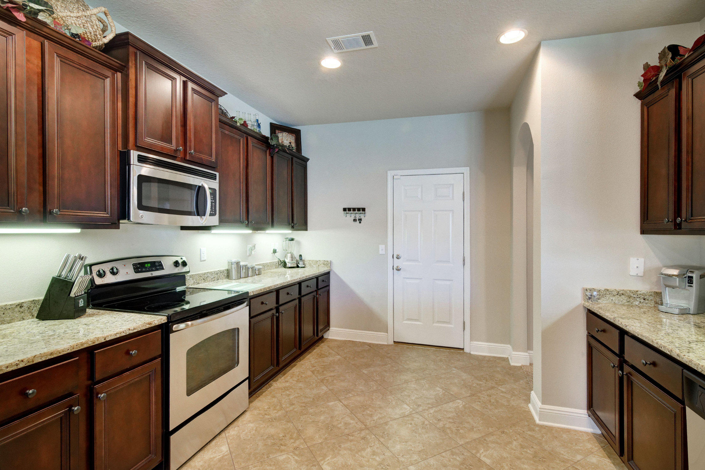 SUMMERSET ESTATES - Residential