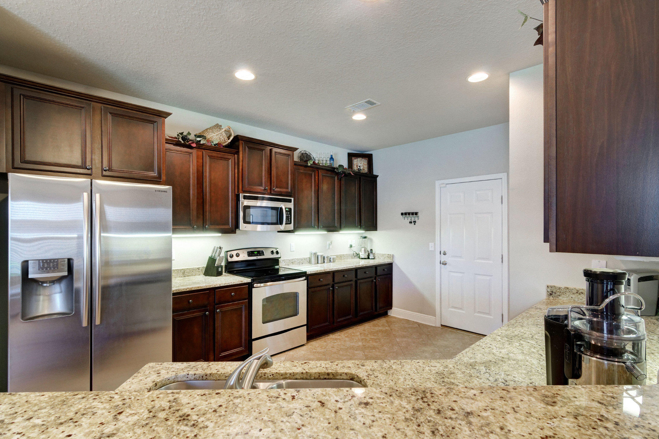 SUMMERSET ESTATES - Residential