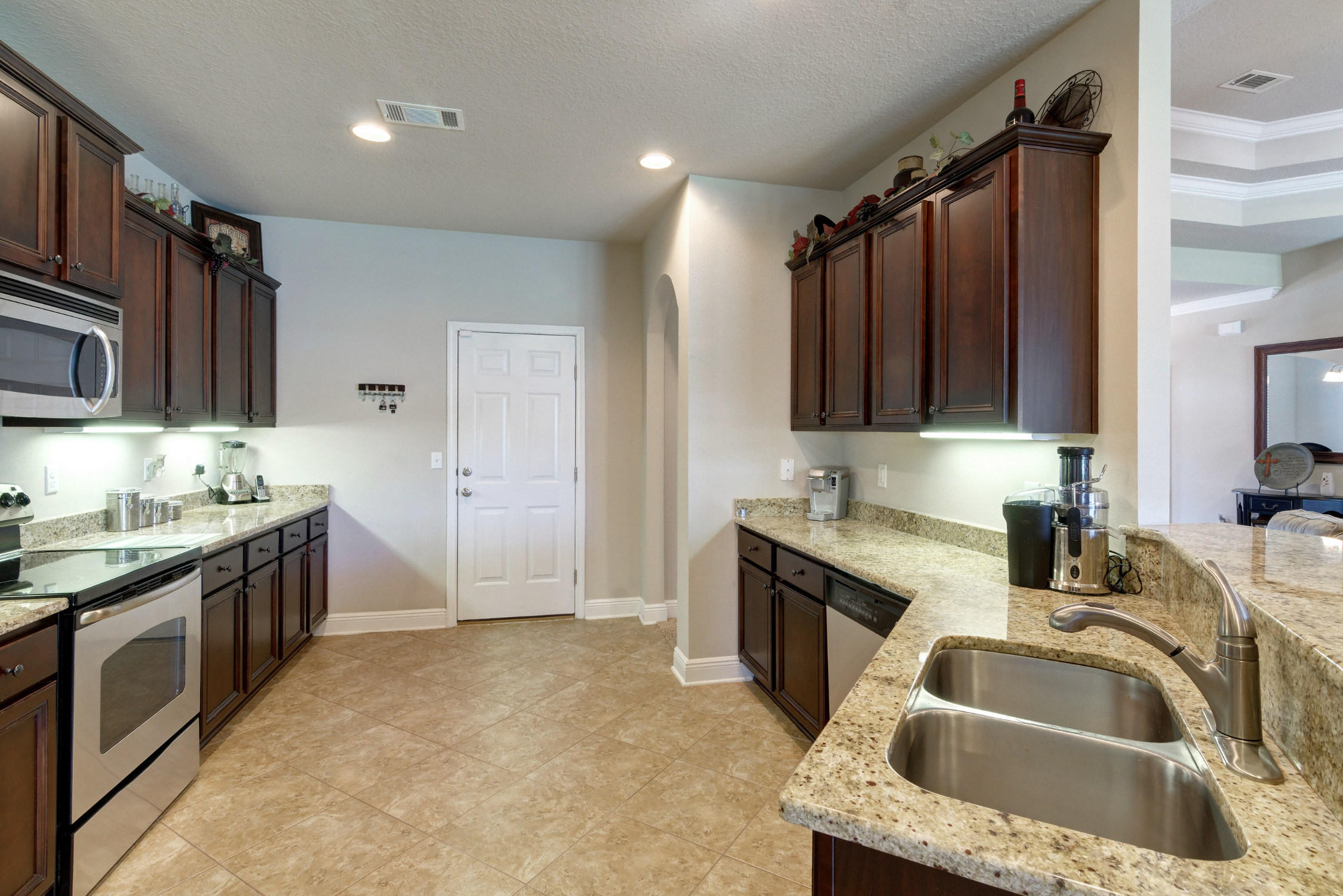 SUMMERSET ESTATES - Residential