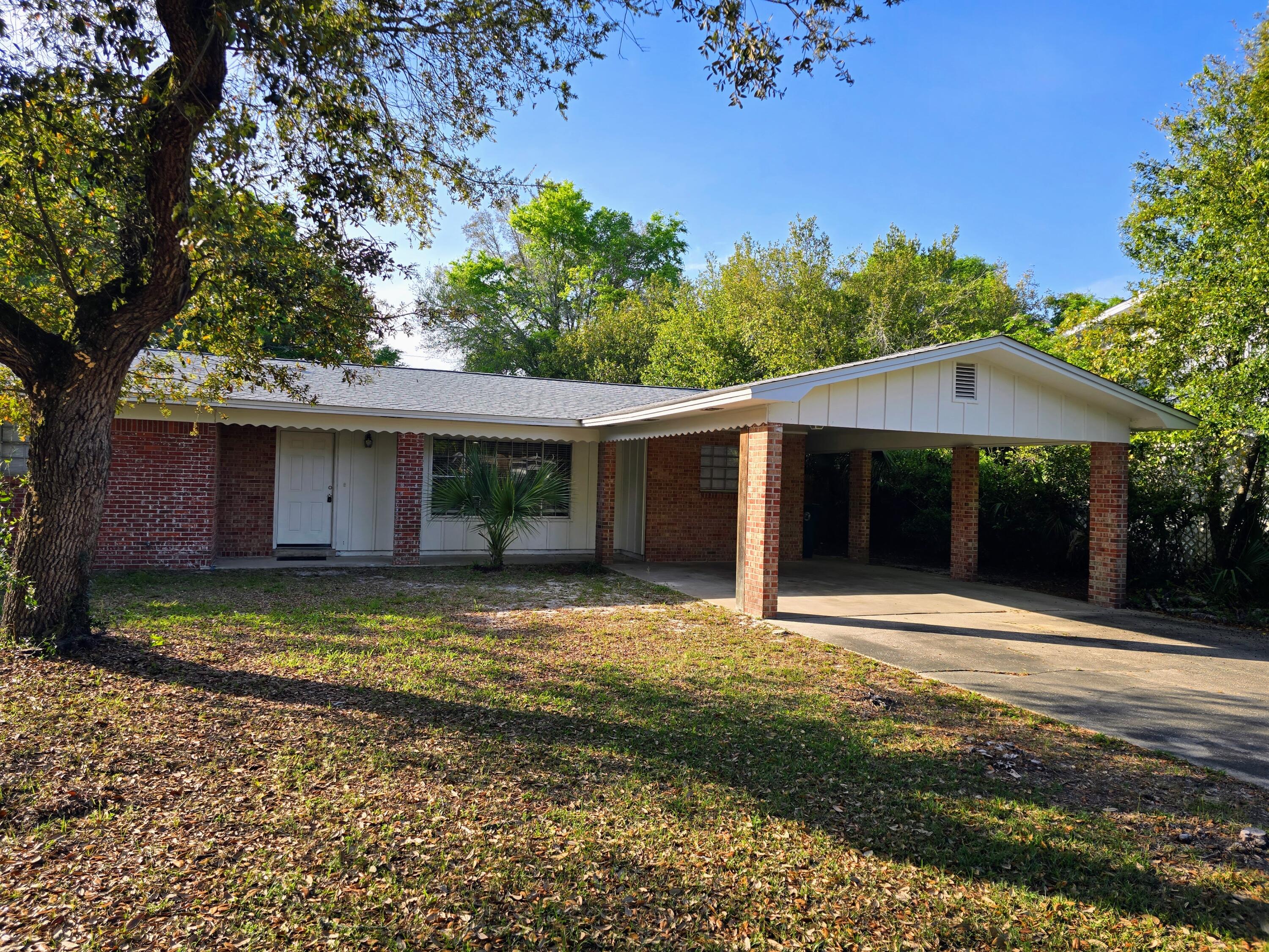 Welcome to 1004 Middle Dr in Fort Walton Beach! This beautifully renovated 3-bedroom, 2-bath home features a desirable split-bedroom floor plan and modern upgrades throughout. Inside, you'll find durable LVP flooring, a bright and functional layout, and an updated kitchen complete with stainless steel appliances and a convenient breakfast bar--perfect for everyday living and entertaining.

Located in a community that offers access to a boat ramp, community beach, and playground, this property combines comfort with lifestyle amenities. Conveniently situated near shopping, dining, and major employers including Eglin Air Force Base and Hurlburt Field.