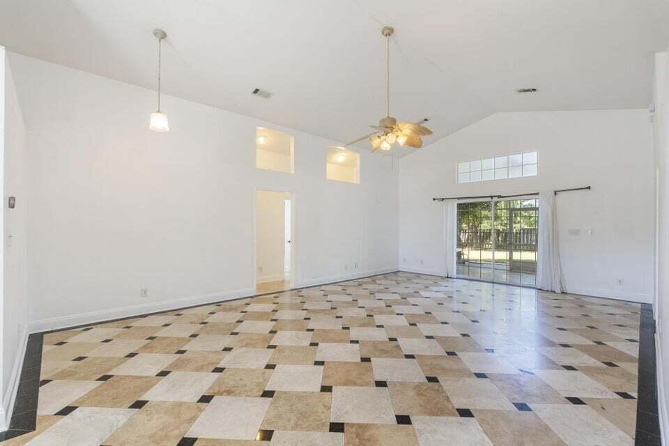 HIDDEN HARBOR ESTATES - Residential Lease