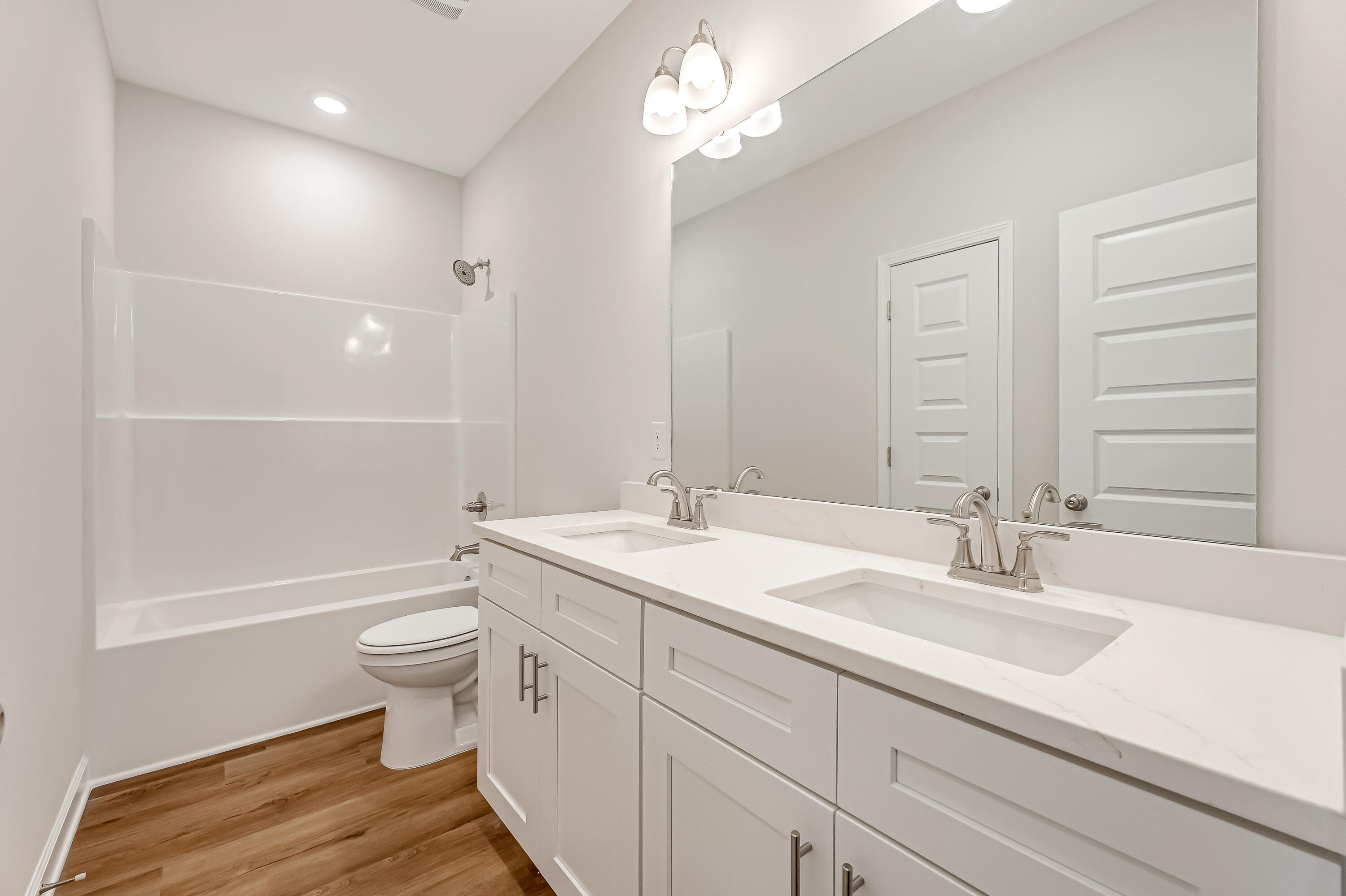 FOXWOOD ESTATES 1 - Residential