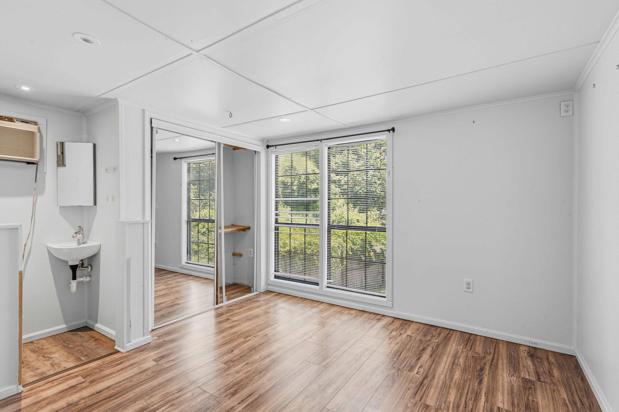 EAST BAY HEIGHTS - Residential