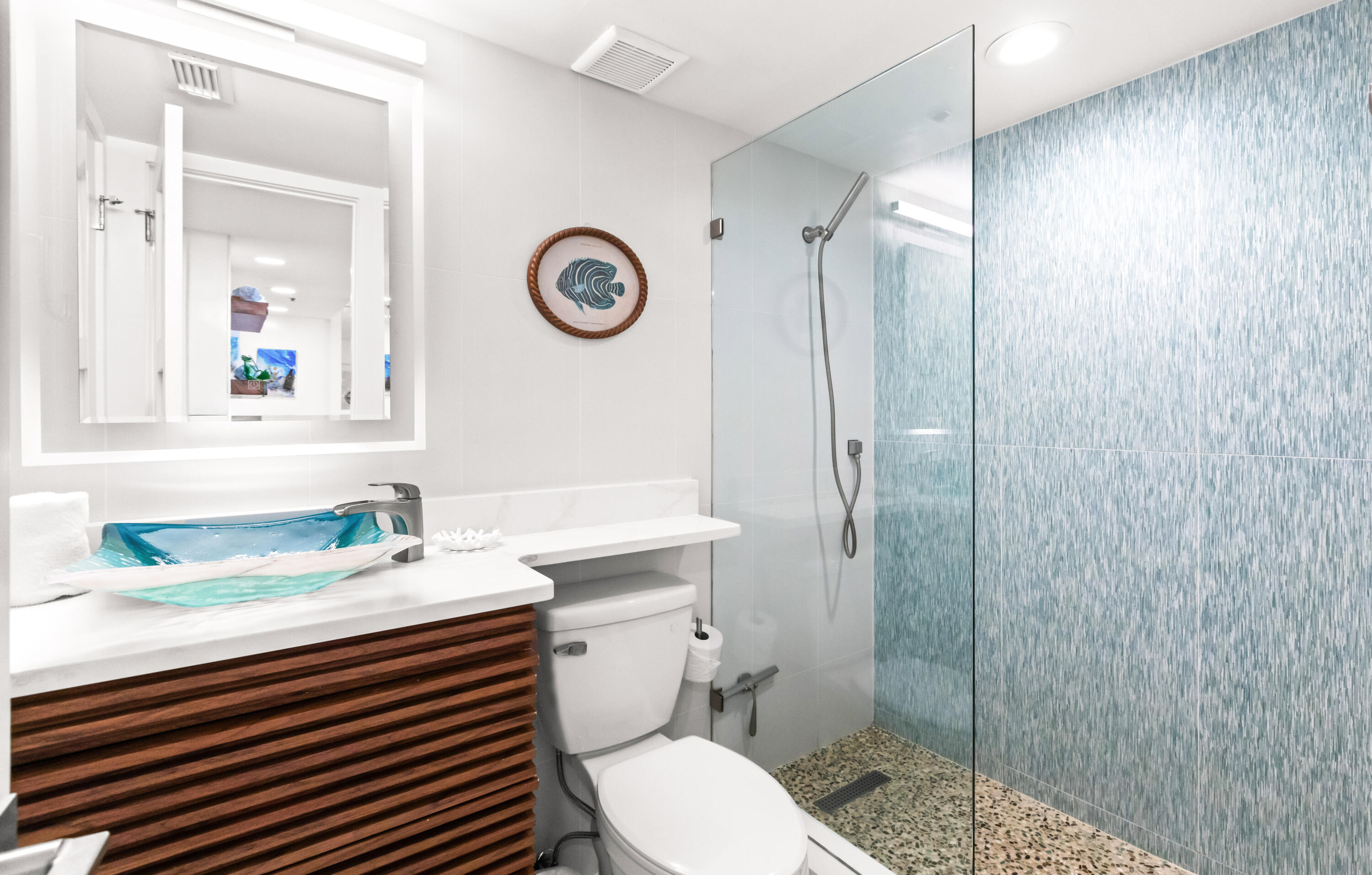 ONE SEAGROVE PLACE CONDOMINIUM - Residential