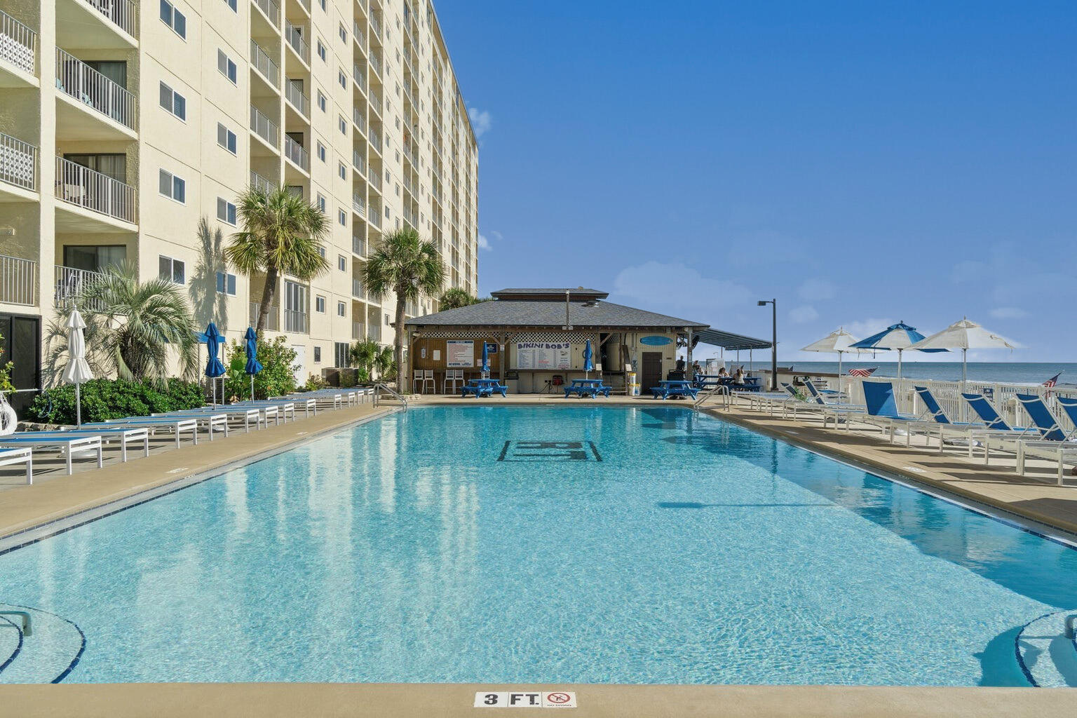 REGENCY TOWERS - Residential