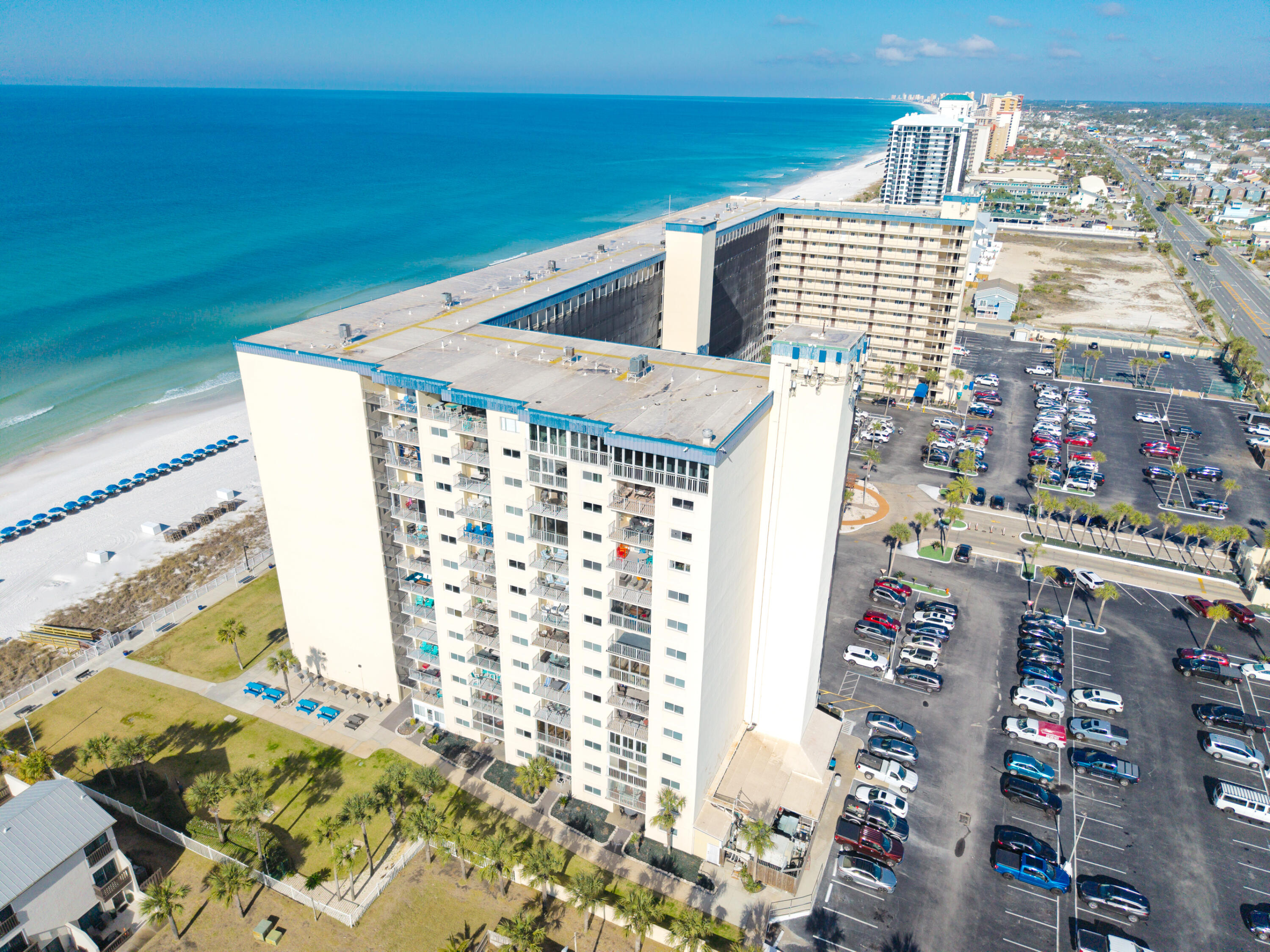 REGENCY TOWERS - Residential