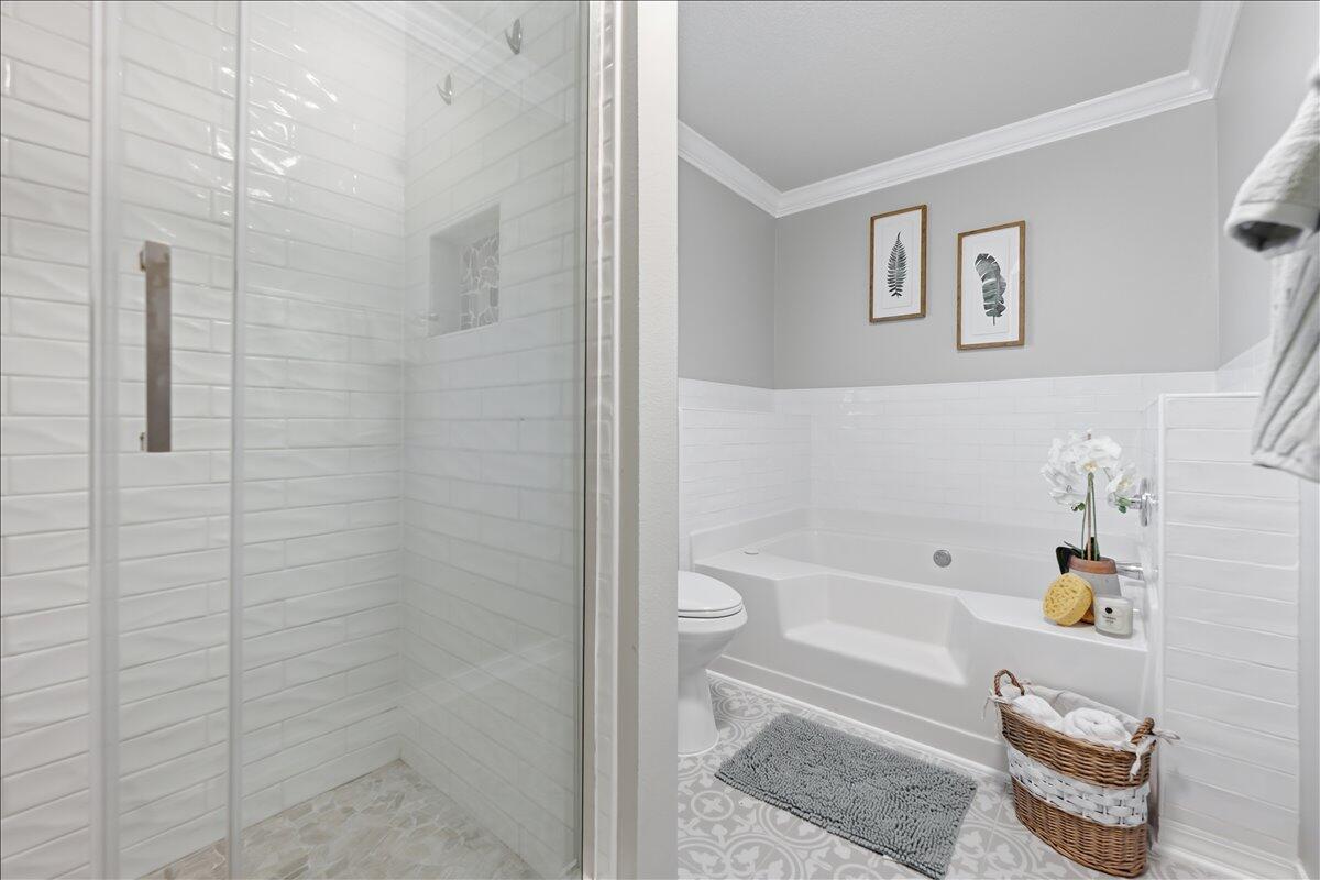ALICIA PLACE - Residential