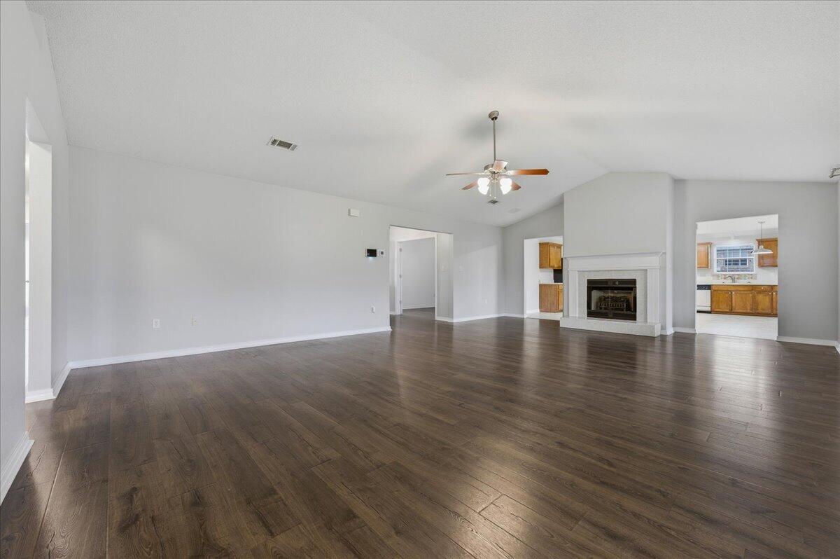 ALICIA PLACE - Residential