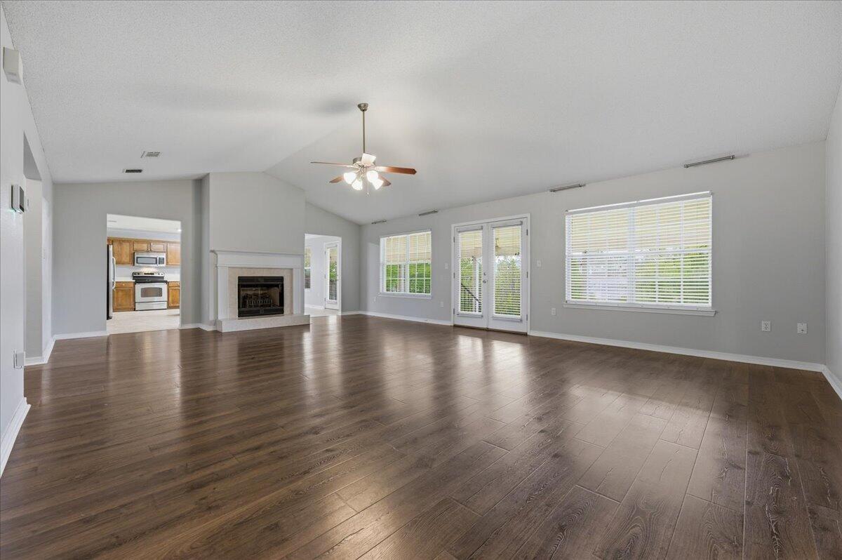 ALICIA PLACE - Residential