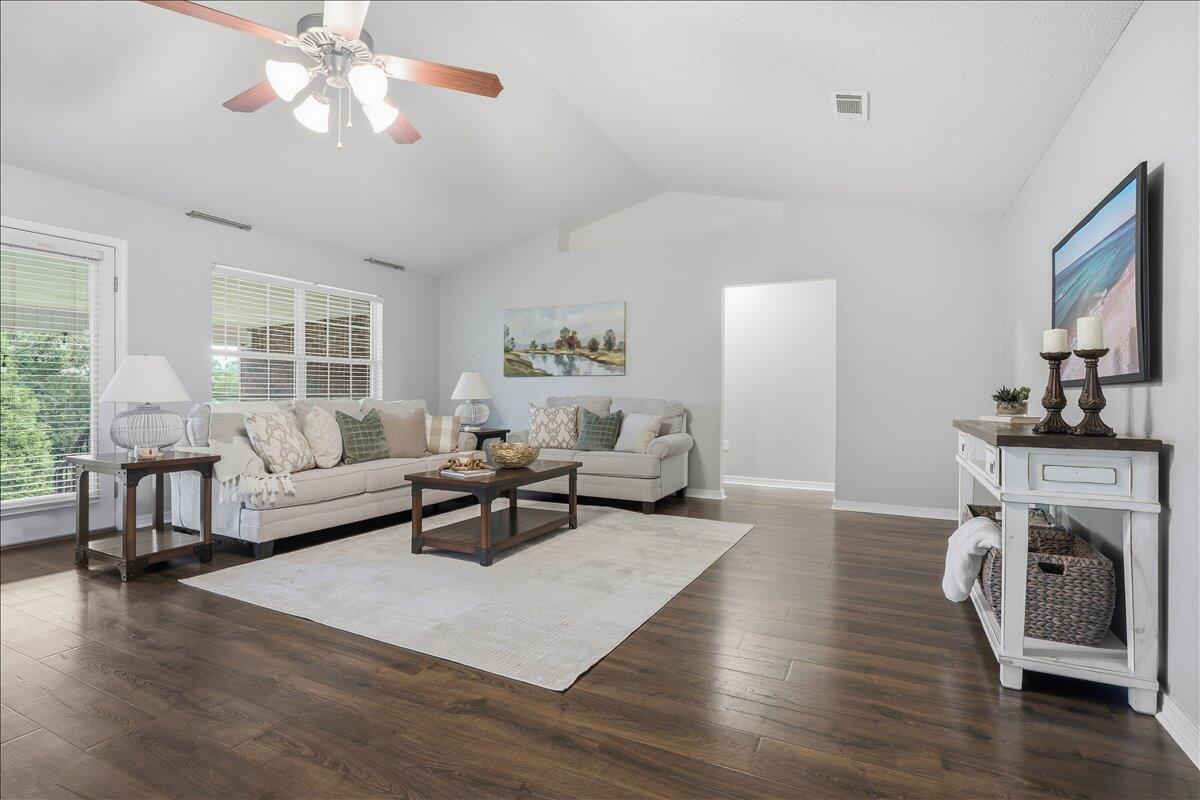 ALICIA PLACE - Residential