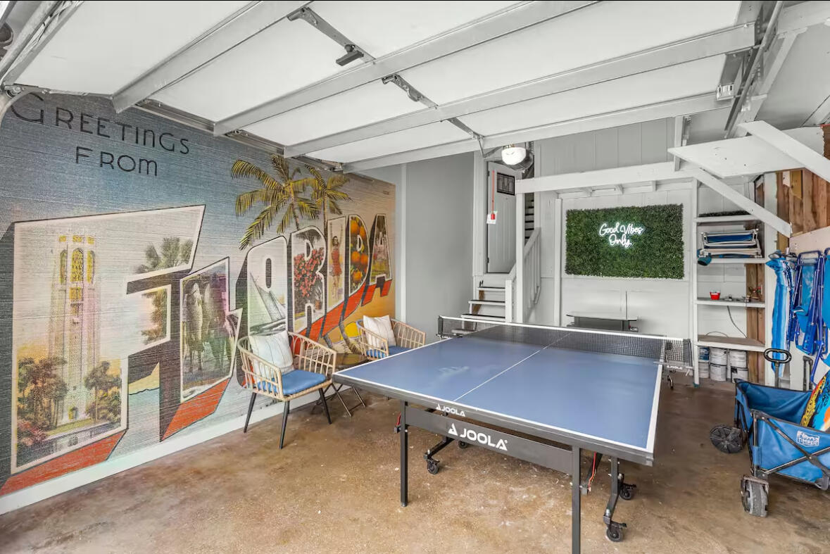 HOLIDAY BEACH UNIT 14 - Residential