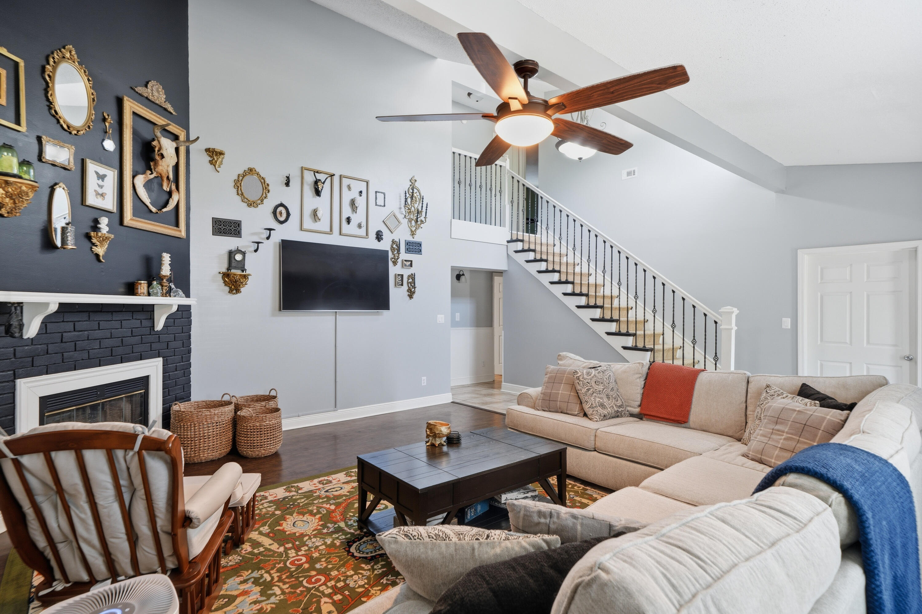 HILLTOP ACRES - Residential