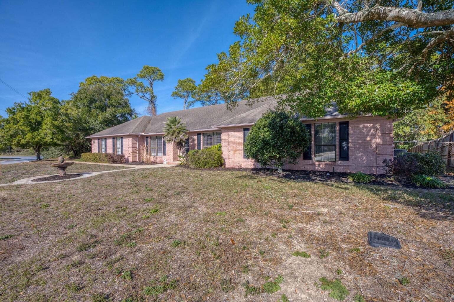 MARINERS COVE - Residential Lease